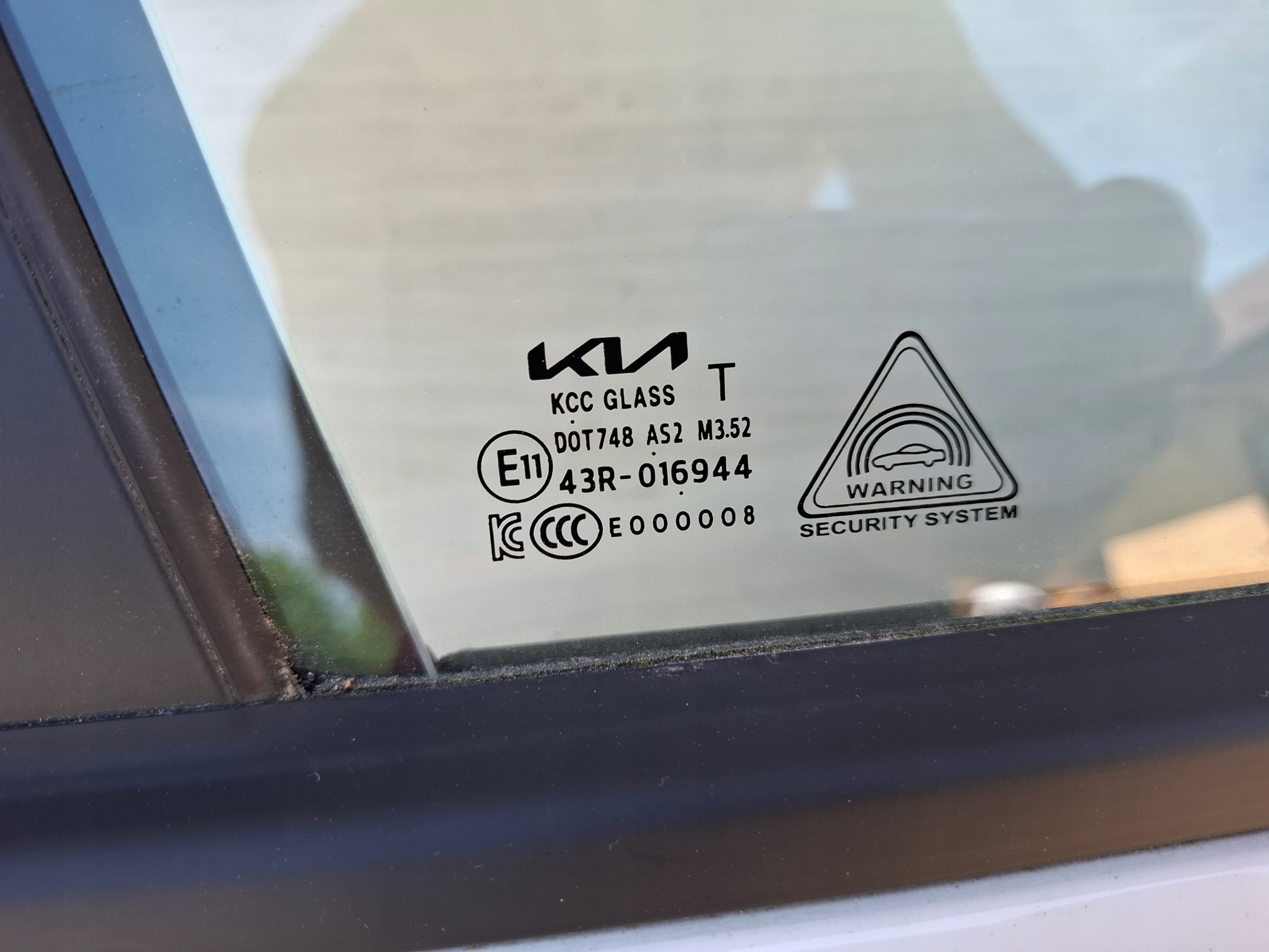 KIA STONIC door right rear part front complete 22R BIALE UD