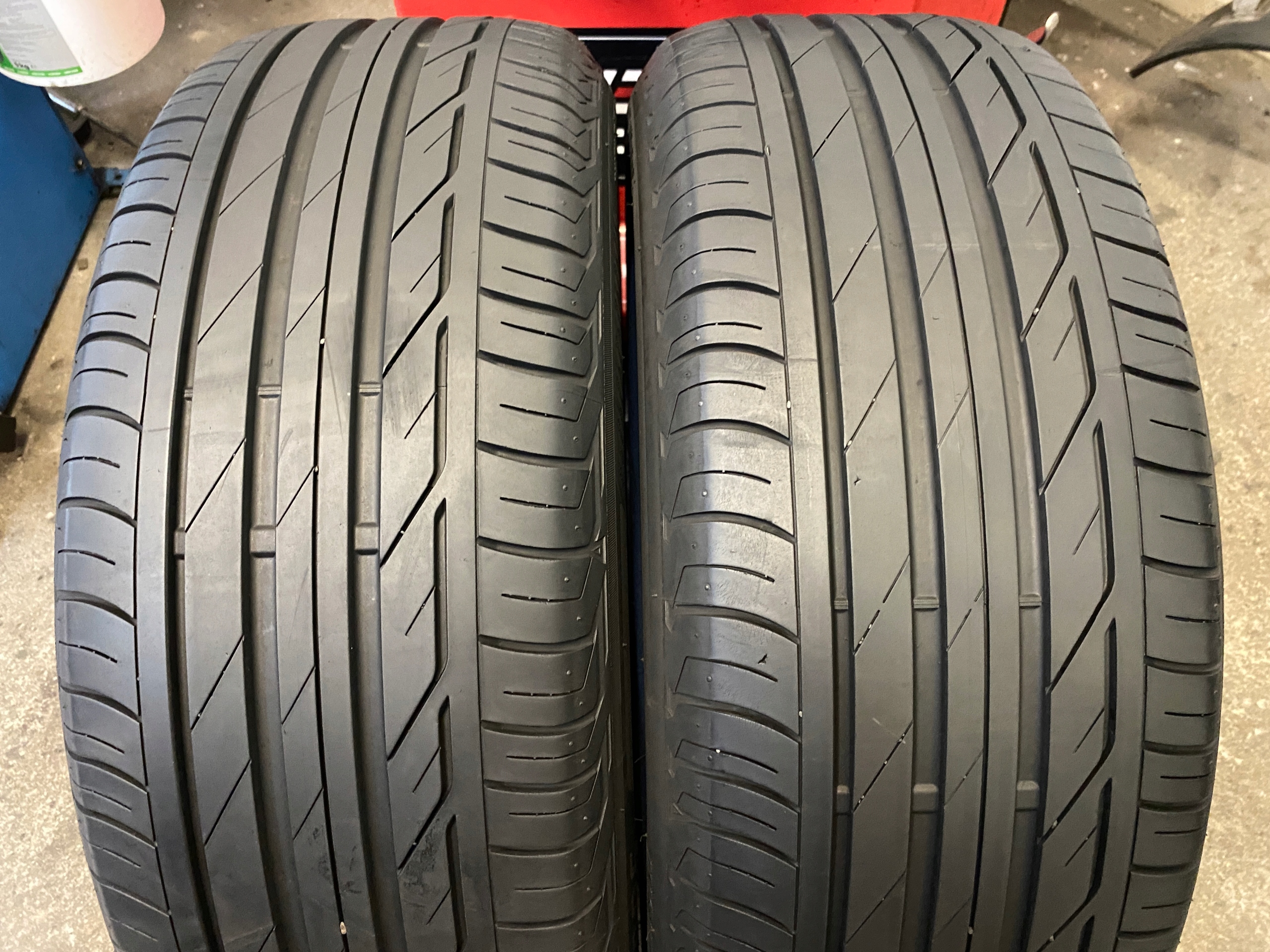2 tyres summer 225/50R18 Bridgestone T001 RUN FLAT 6,5mm