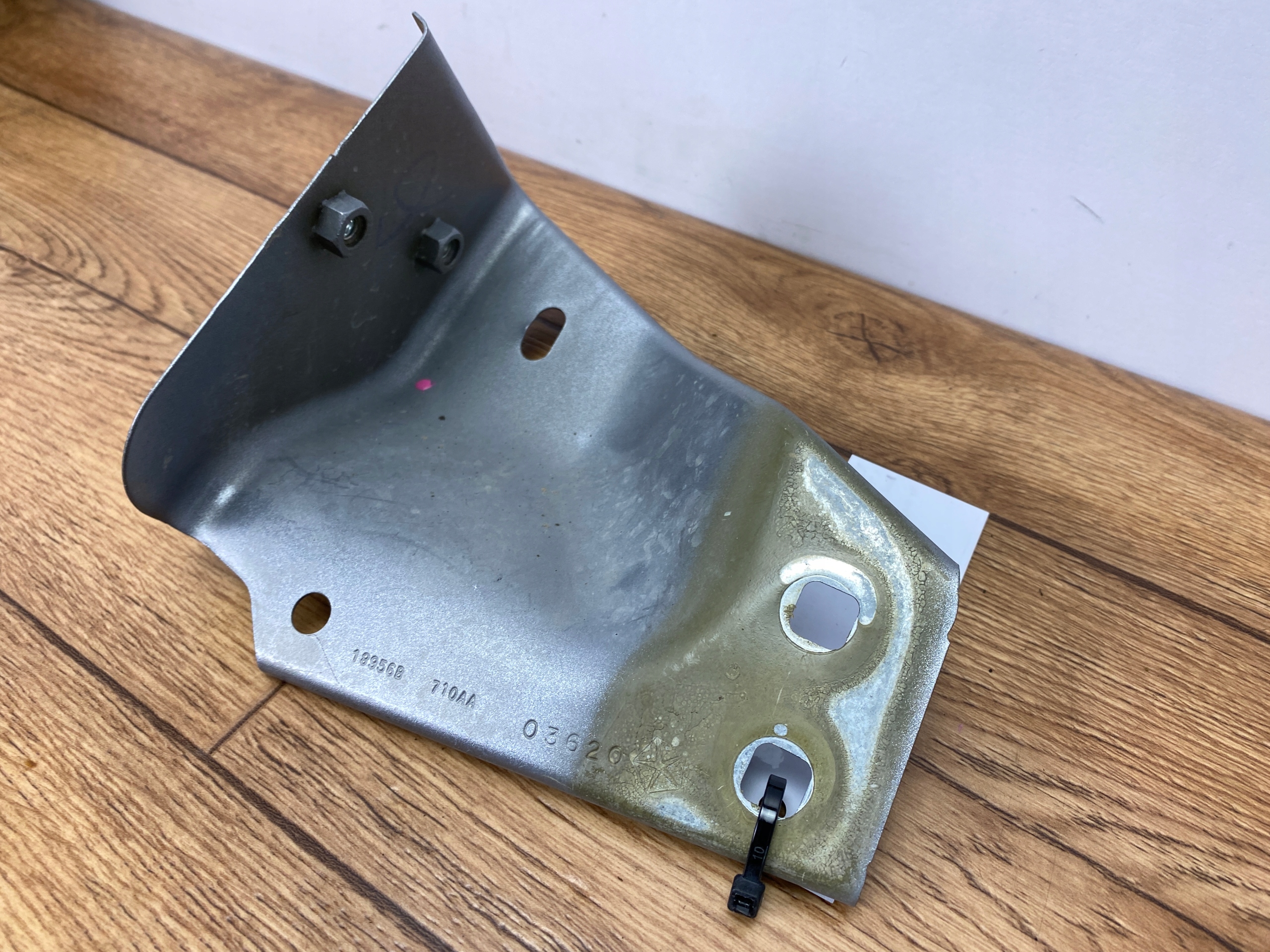 Support plaque Tôle Aile Dodge Ram 1500 2019+ USA