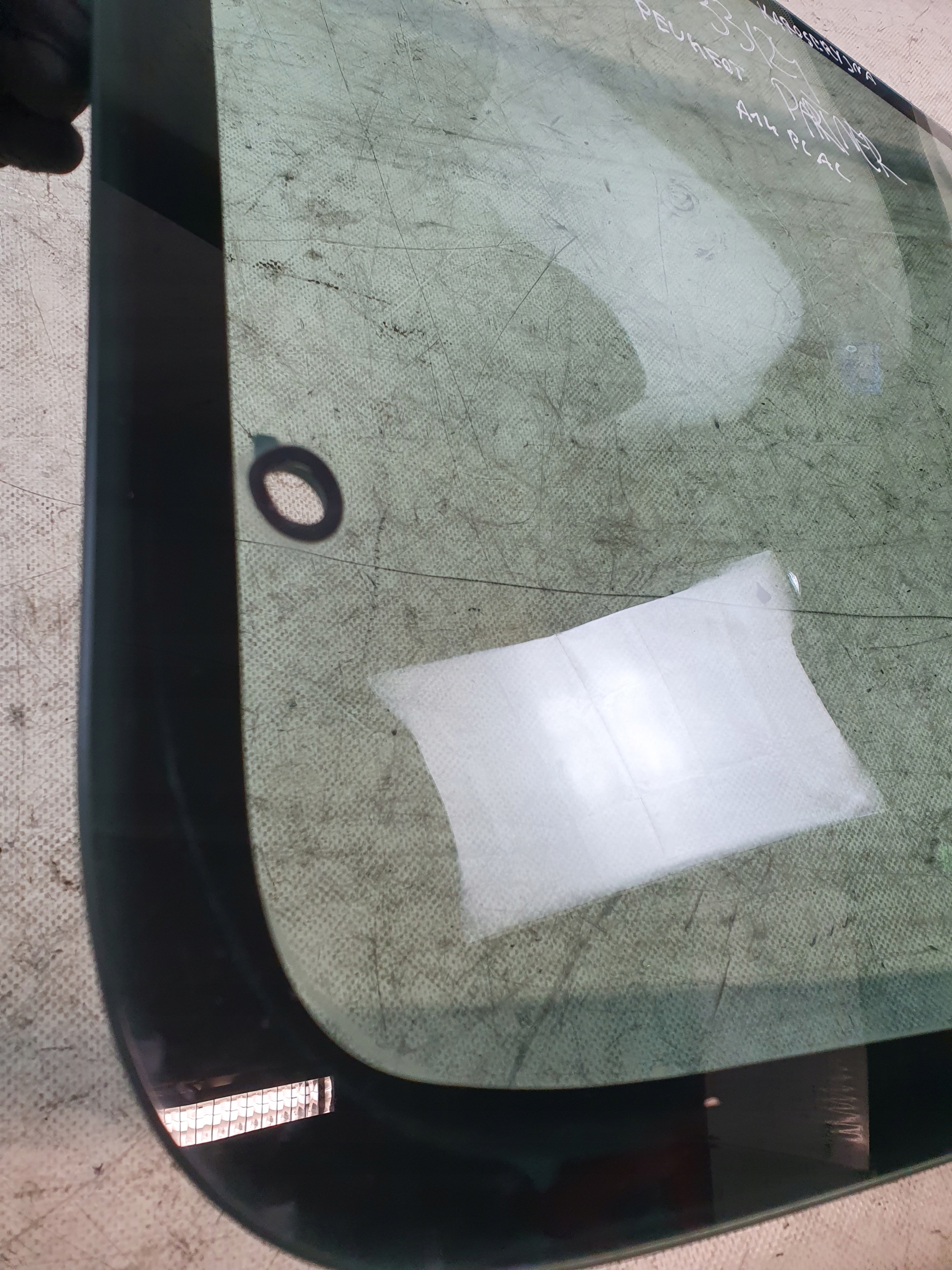 window bodywork left rear part PEUGEOT PARTNER and LIFT