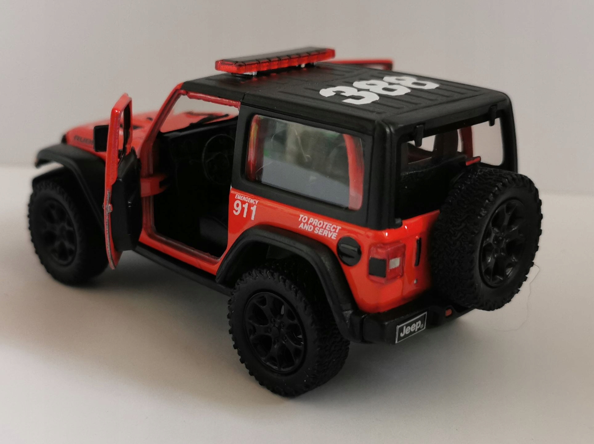 MODEL 1:34 Kinsmart JEEP Wrangler STRAŻ POŻARNA Kod producenta 5588