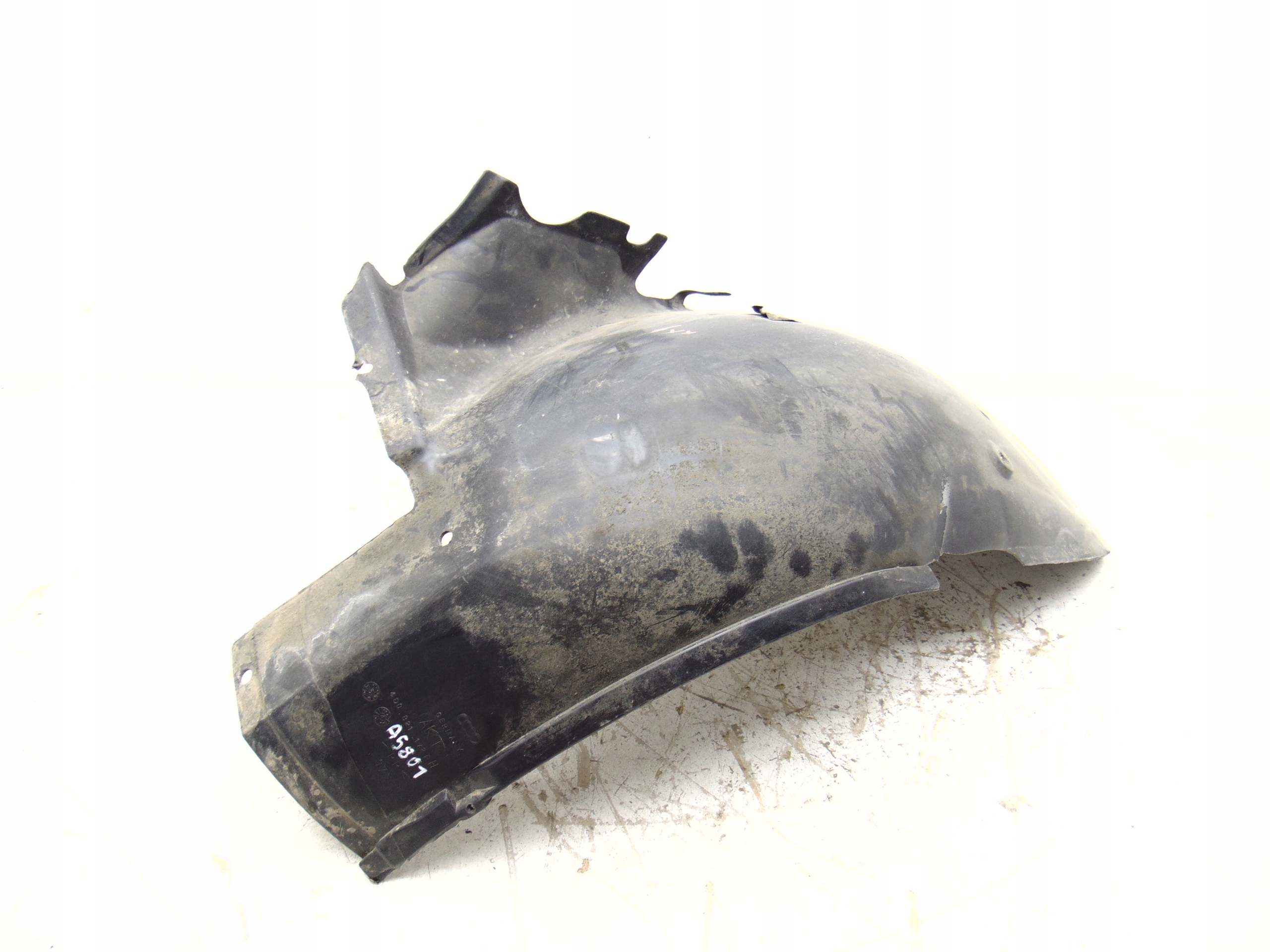 NADKOLE PRAWY PRAWY PRZÓD AUDI A8 D2 4D0821172