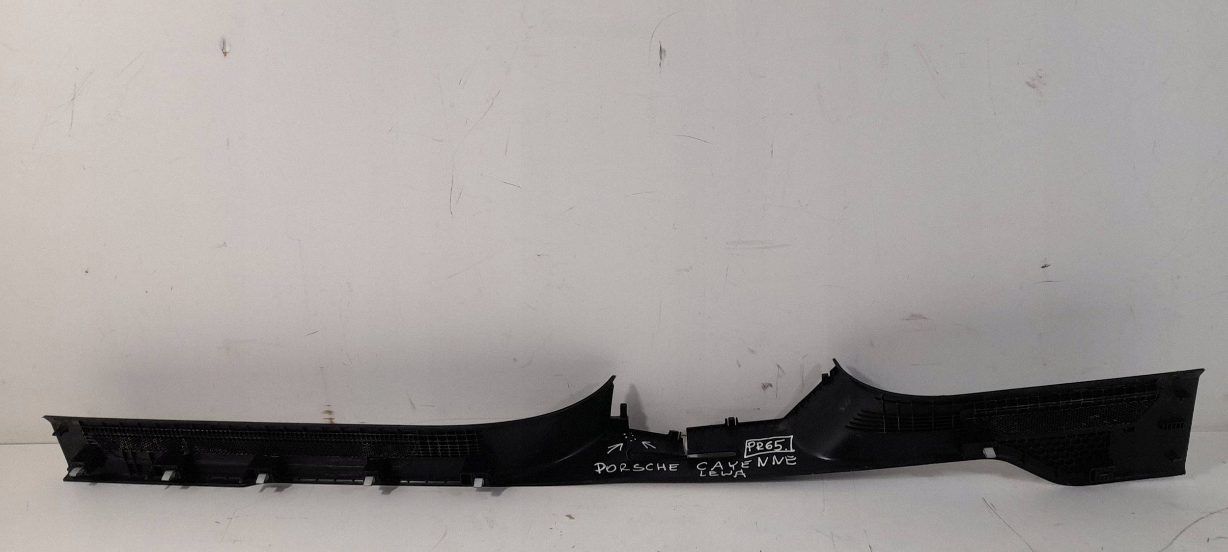 Porsche Cayenne 9Y0 9Y3 cap threshold left 760853845 (PR65)