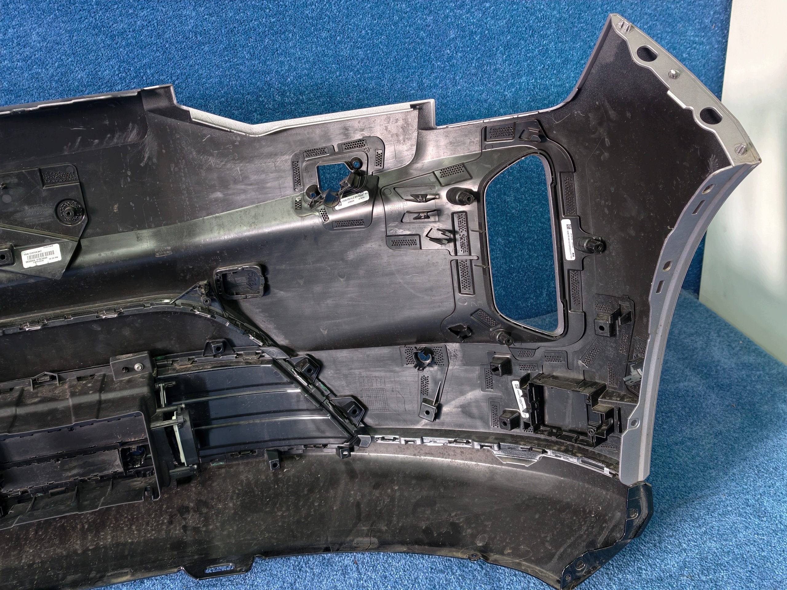 VOLVO EX90 24- bumper front front original DO LAKIEROWANIA 32296690
