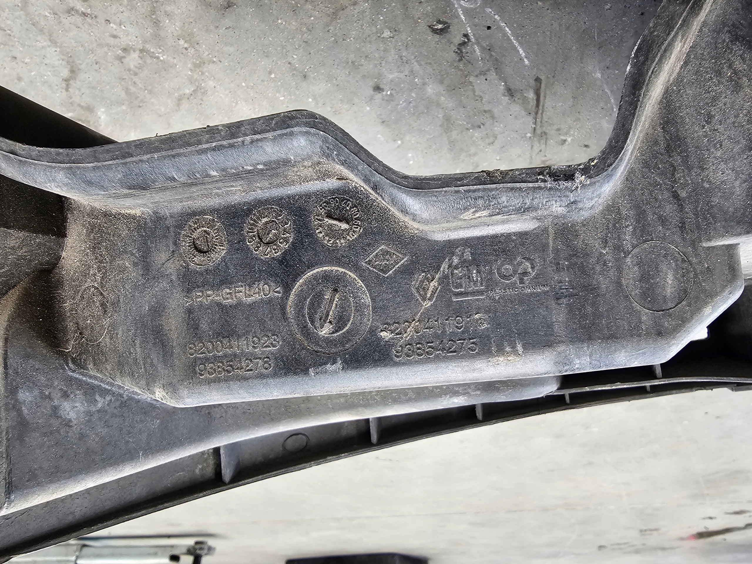 support panel for radiators pillar - OPEL VIVARO A TRAFIC II 06-14 8200411923