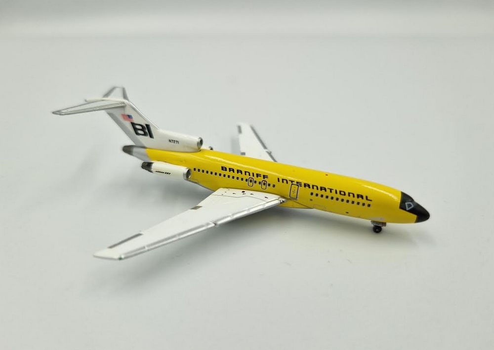 Model letadla Boeing 727-100 Braniff 1:500 N7271