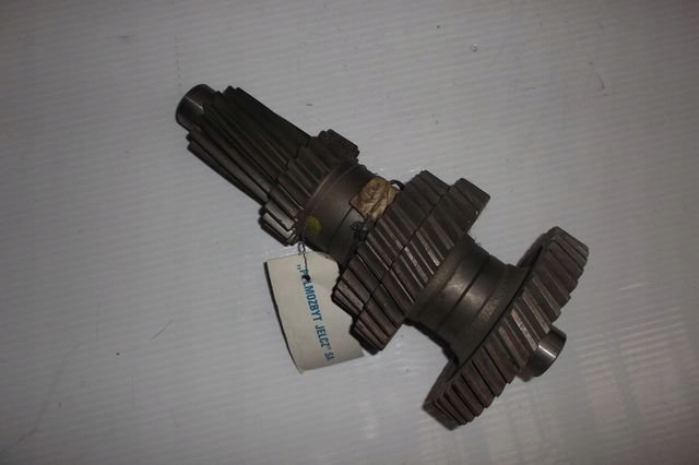 362.210.111 - ВАЛ КОРОБКИ ПЕРЕДАЧ V-ШЕСТЕРНЯ AVIA