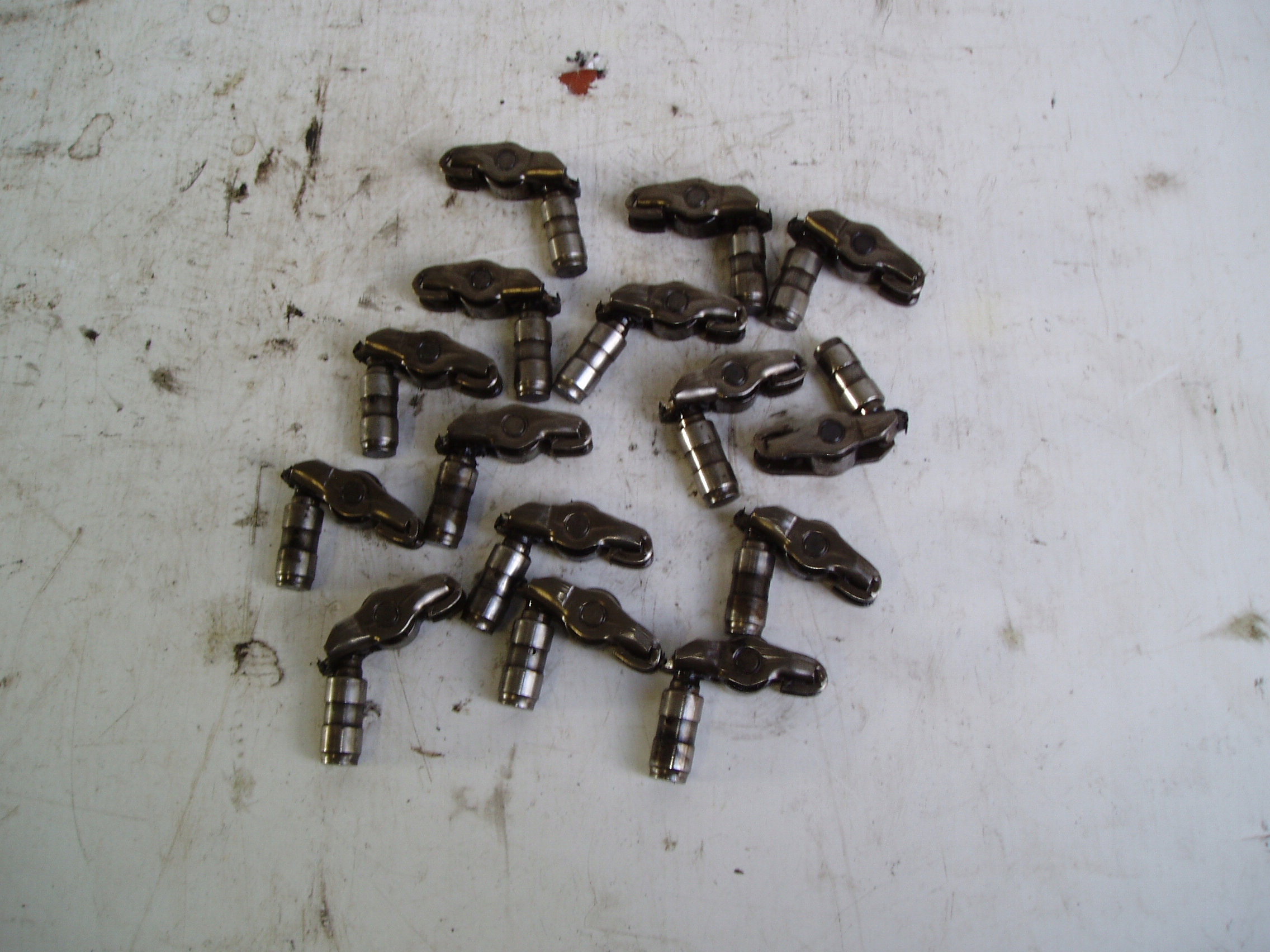 dzwigienka zaworowa popychacz fiat opel 1.3 JTD