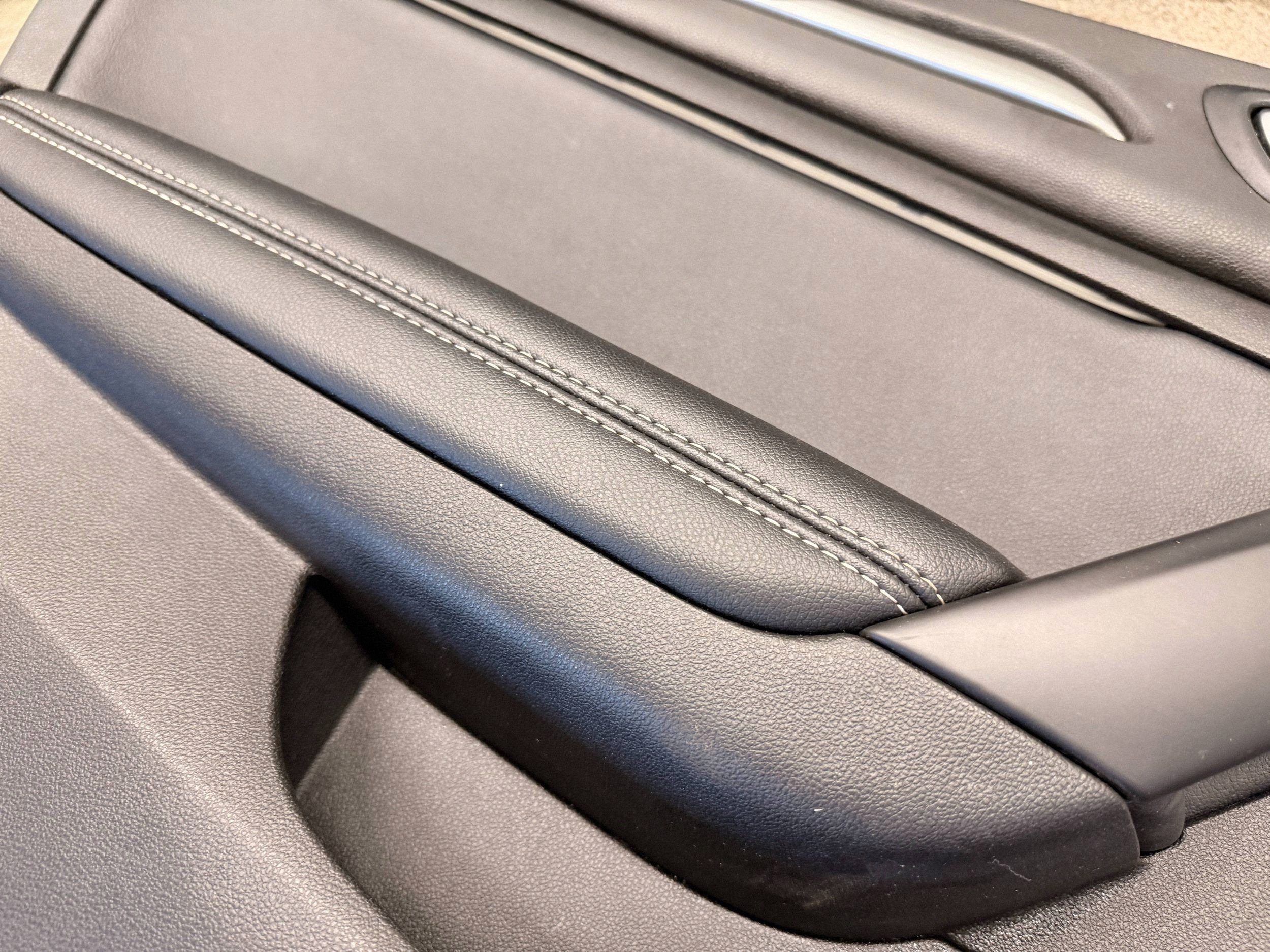 Renault Megane IV KOMBI ülés ülések vezető utas hátsó ülés oldalsó KPL