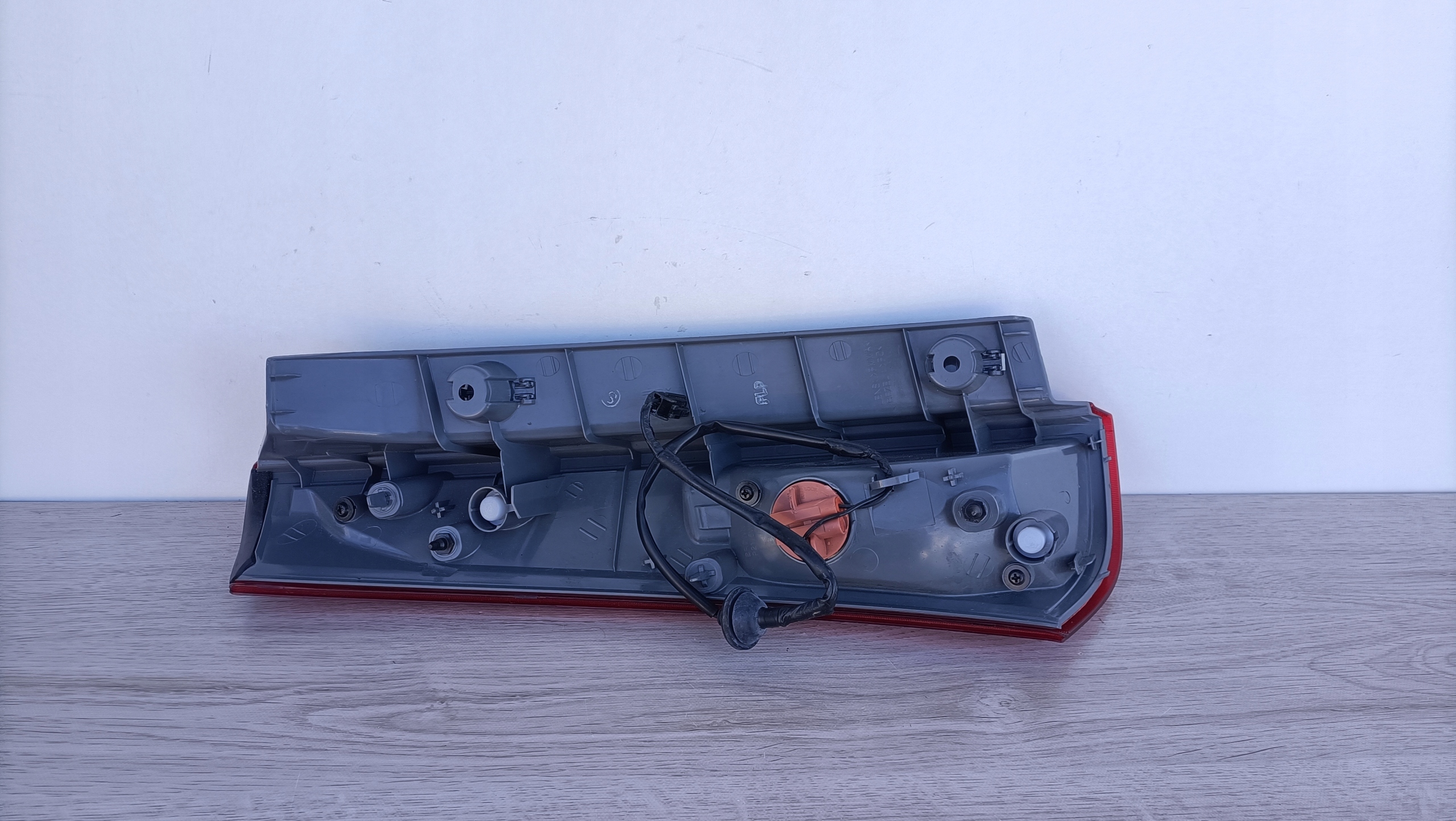 KIA CEED KOMBI 06-12 ROK right light rear part upper 92404-1H3 D587SS