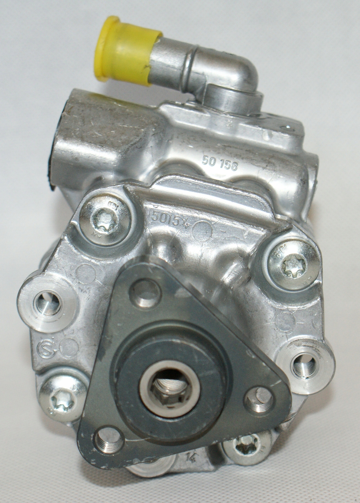 POMPA WSPOMAGANIA AUDI A6 2 0 TDI 4F0145156B ZF