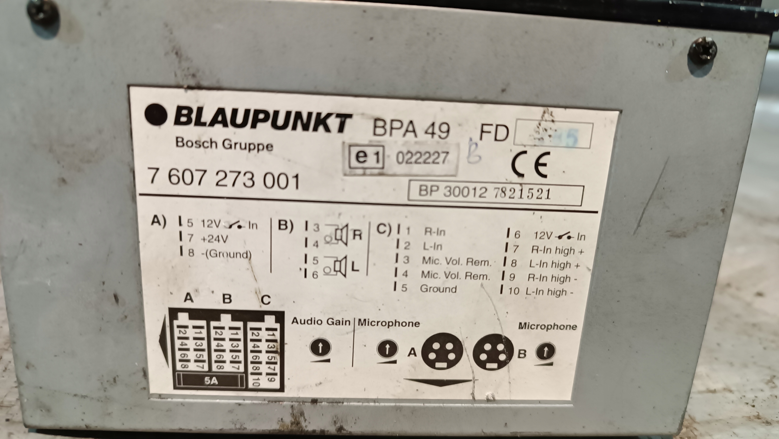amplifier AUTOBUSOWY BLAUPUNKT 7607273001