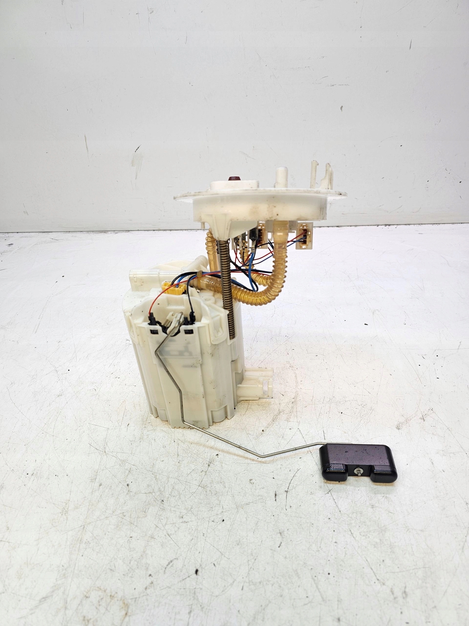 feed pump AUDI A4 B8 A5 3.0 TDI 8K0919050K
