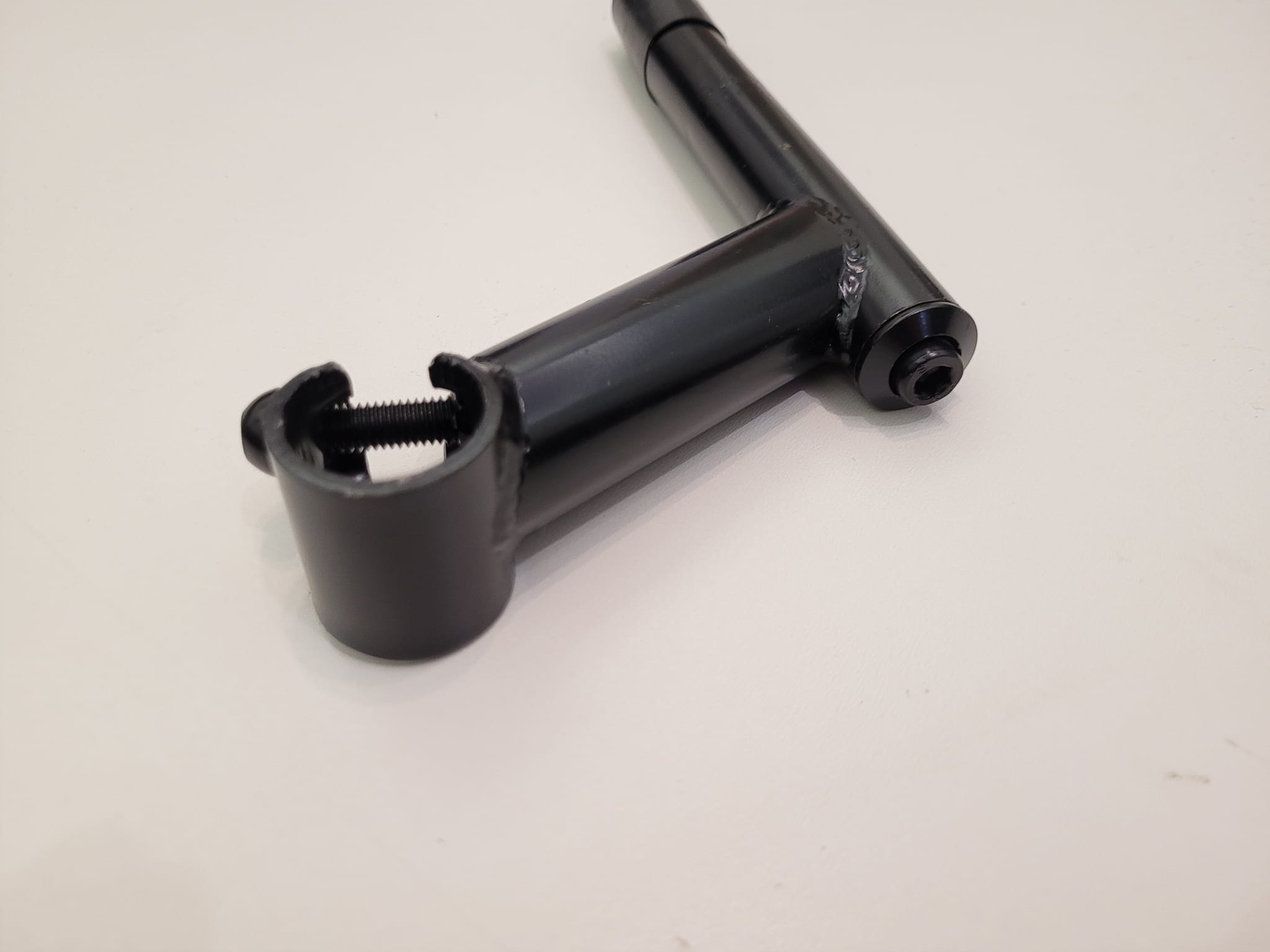 WSPORNIK MOSTEK KIEROWNICY 22,2 Model 005