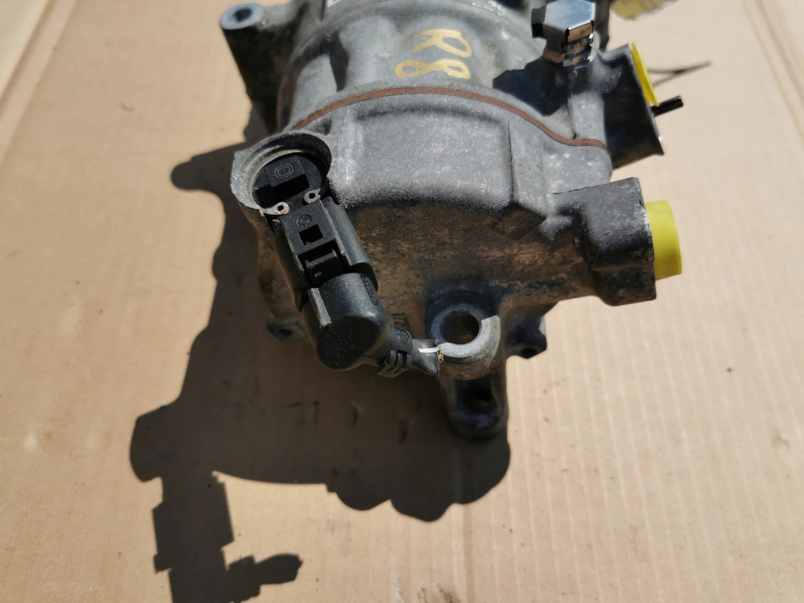 AUDI A3 1.2 5Q0820803C compressor; of the air conditioning compressor