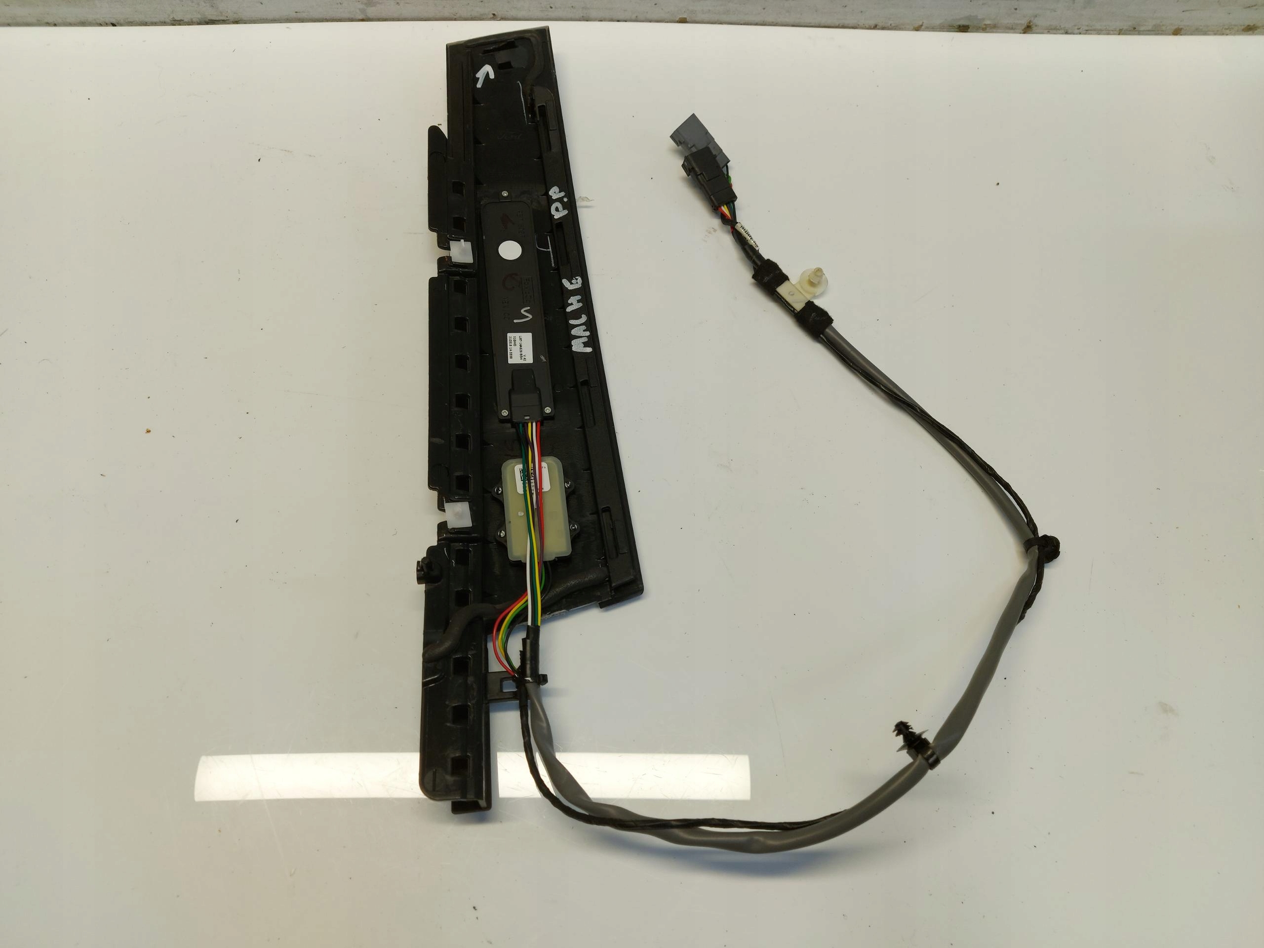 Ford Mustang Mach-E PANEL moulding door handle LJ8T-14A626-BEW