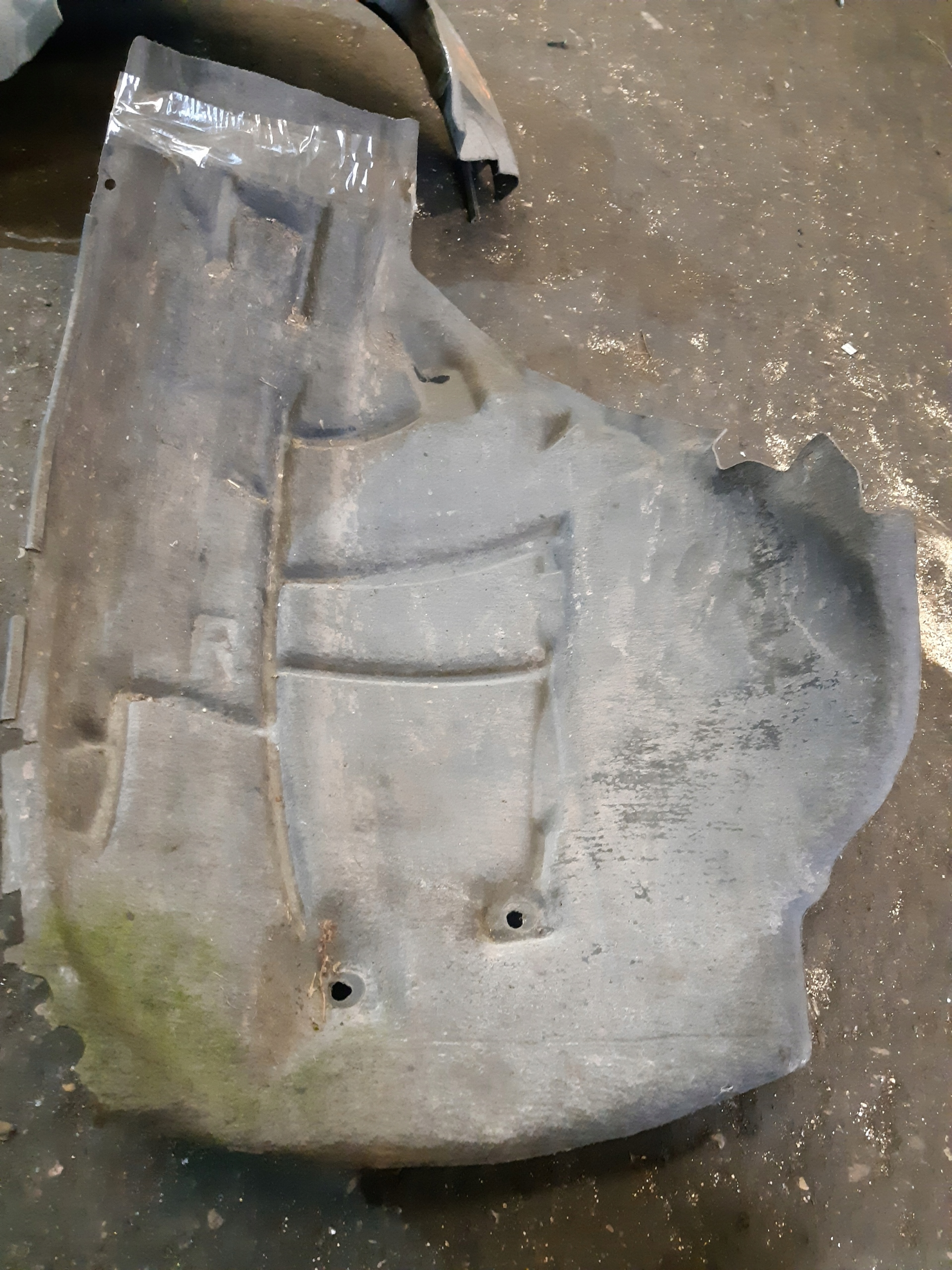 AUDI A4 B9 mudguard side wheels right front right front