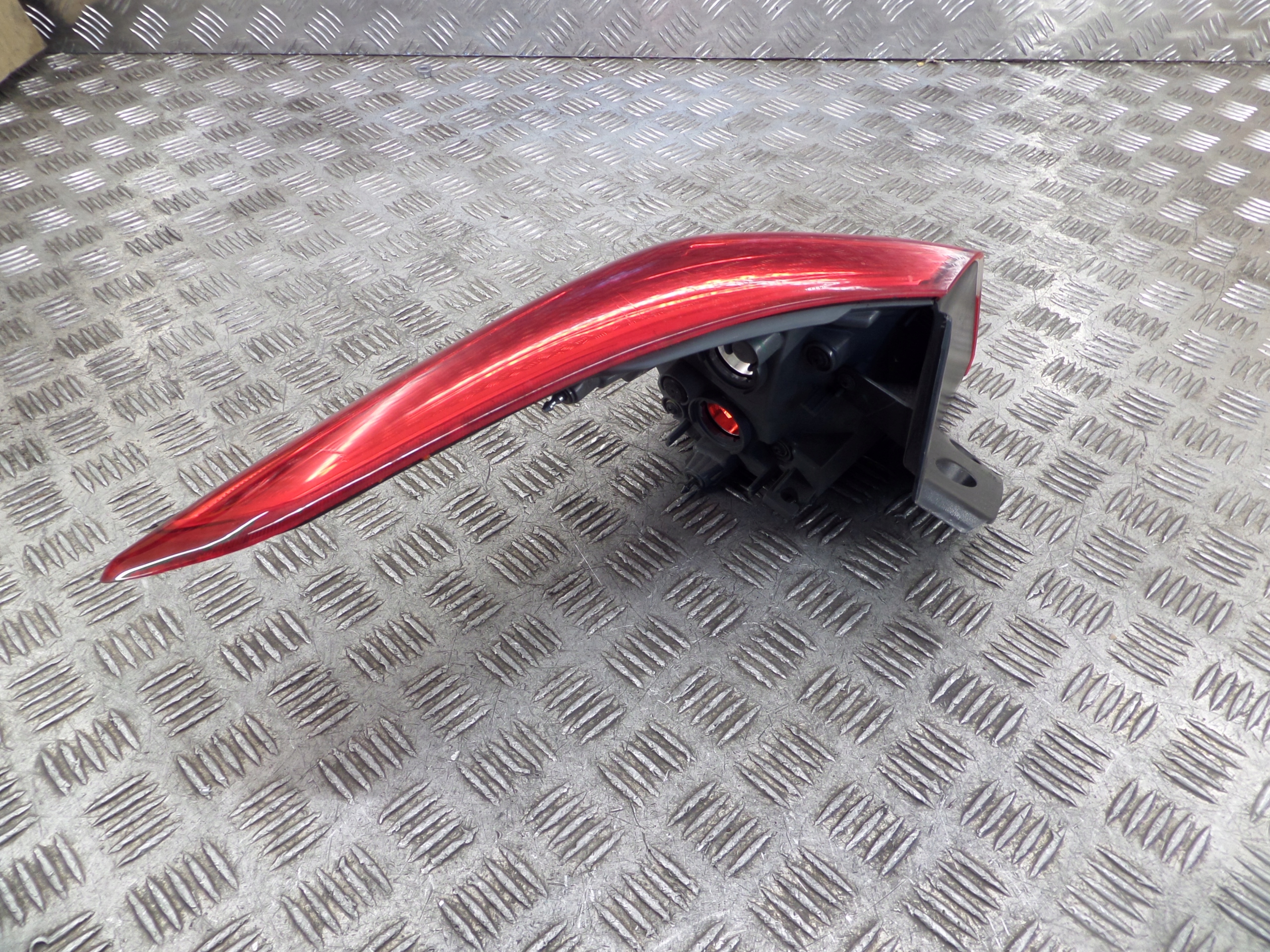 light rear part rear right HYUNDAI I30 II HB 92402-A50