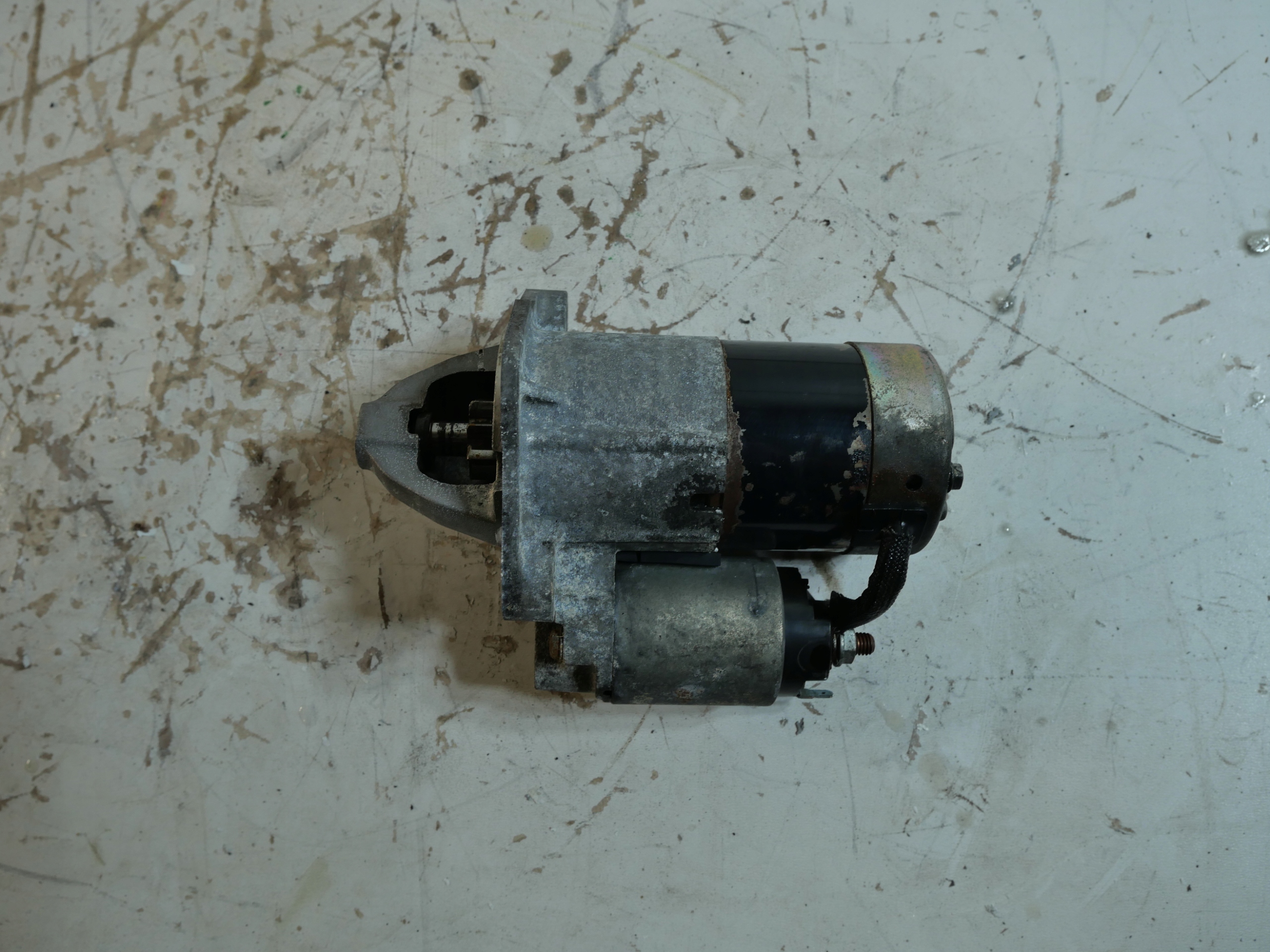 startér M000T91381 MAZDA 3