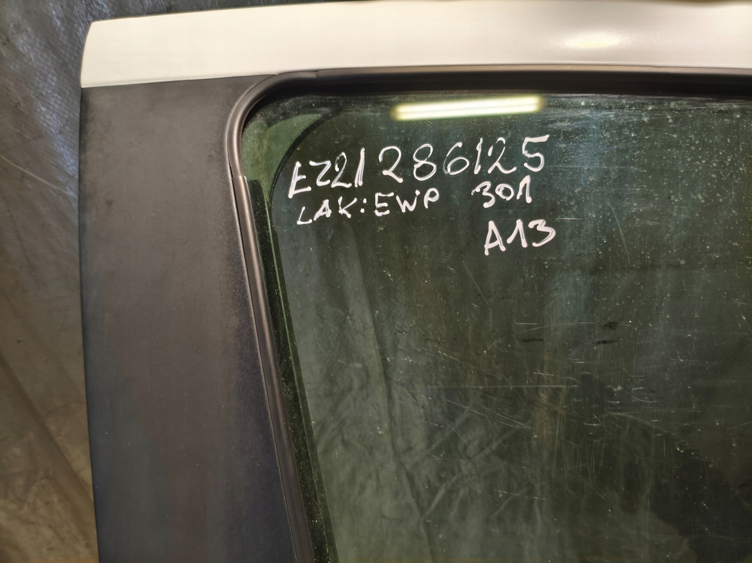 door right front PEUGEOT 301 EWP