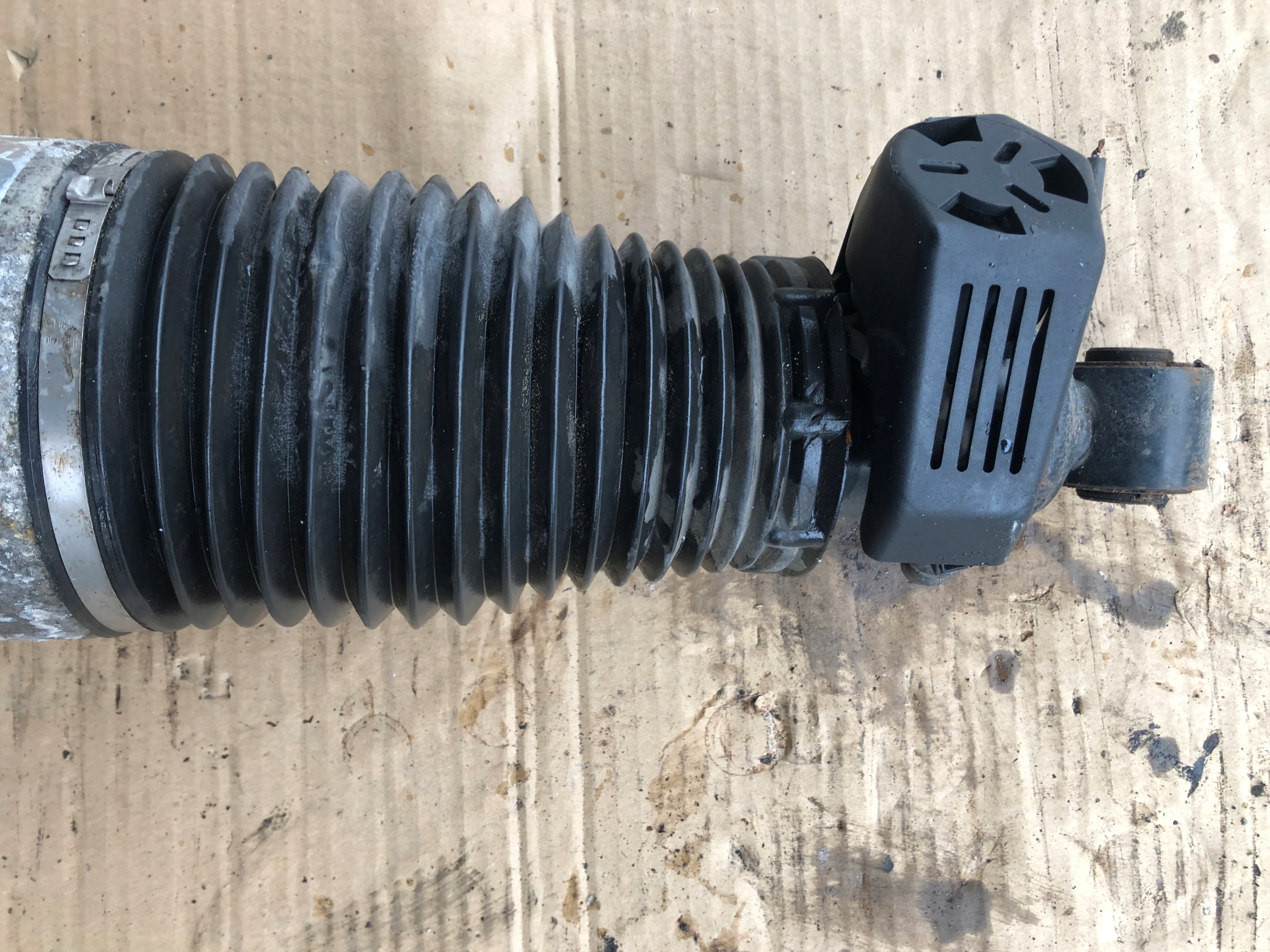 shock absorber left rear part VW TOUAREG 7L0512345