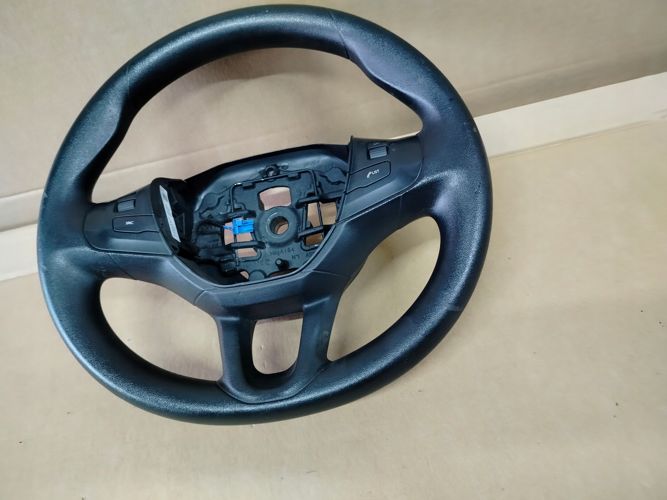 PEUGEOT 208 lenkrad MULIFUNKCJA 96750123ZD
