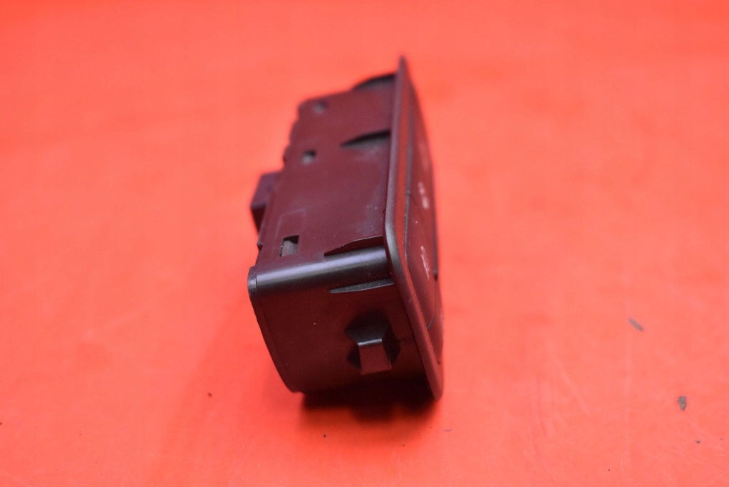 PANEL PRZYCISKOW luci B569 PEUGEOT BIPPER 1 e 08-20