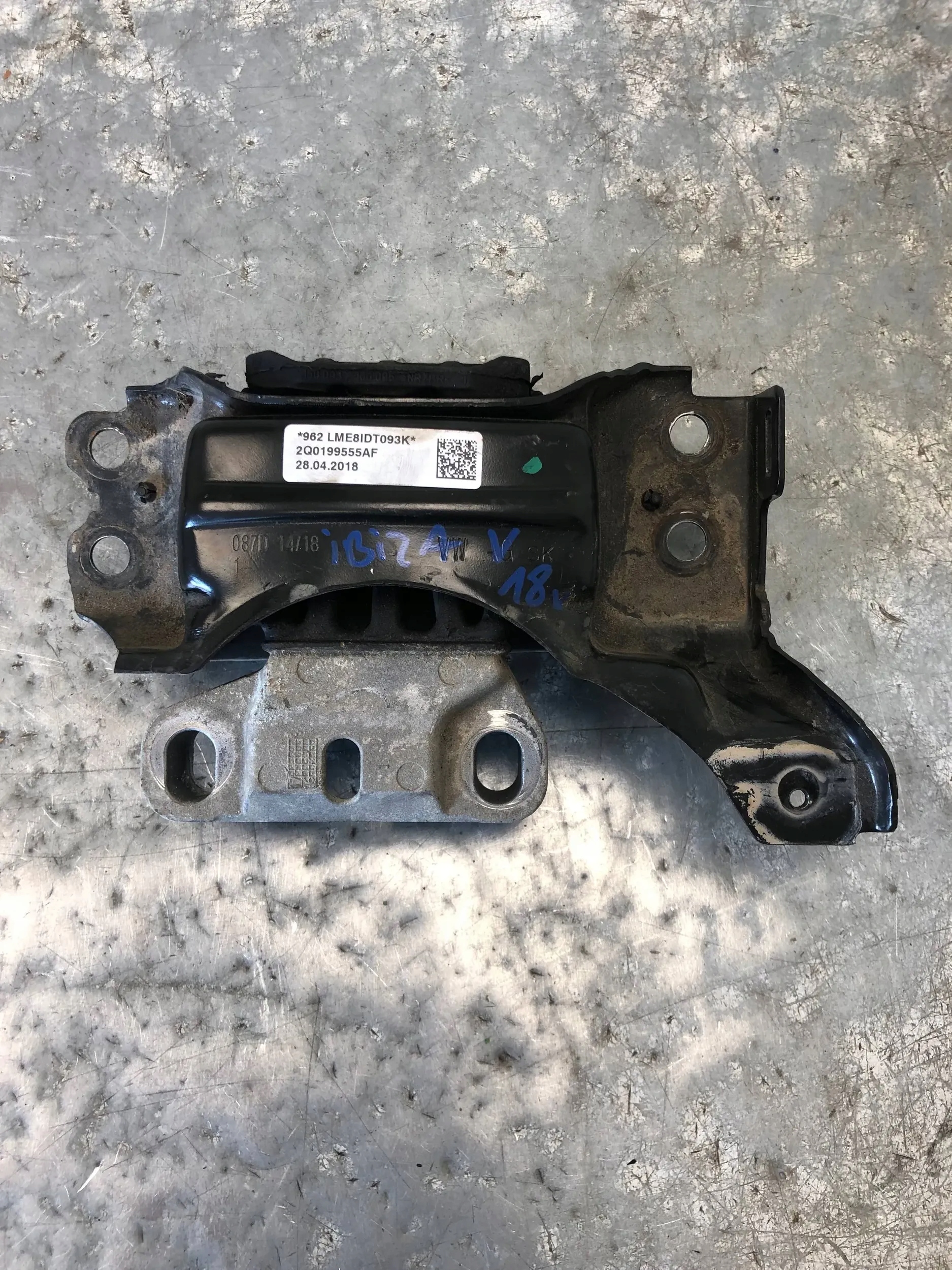 holder engine mount SEAT IBIZA V 2Q0199555AF