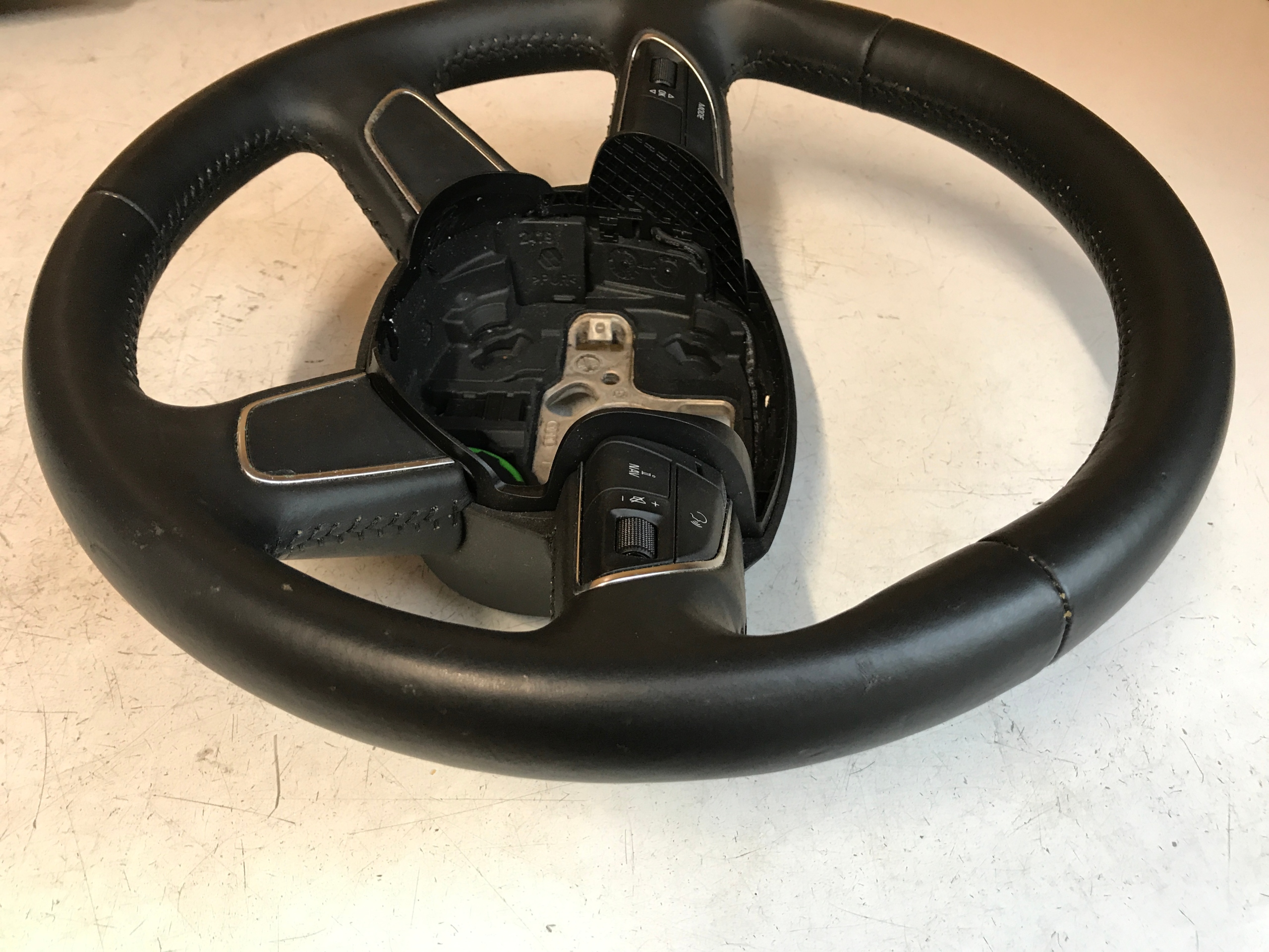 Volant Cuir, en cuir MULTIFUNKCJA A4 B8 LIFT