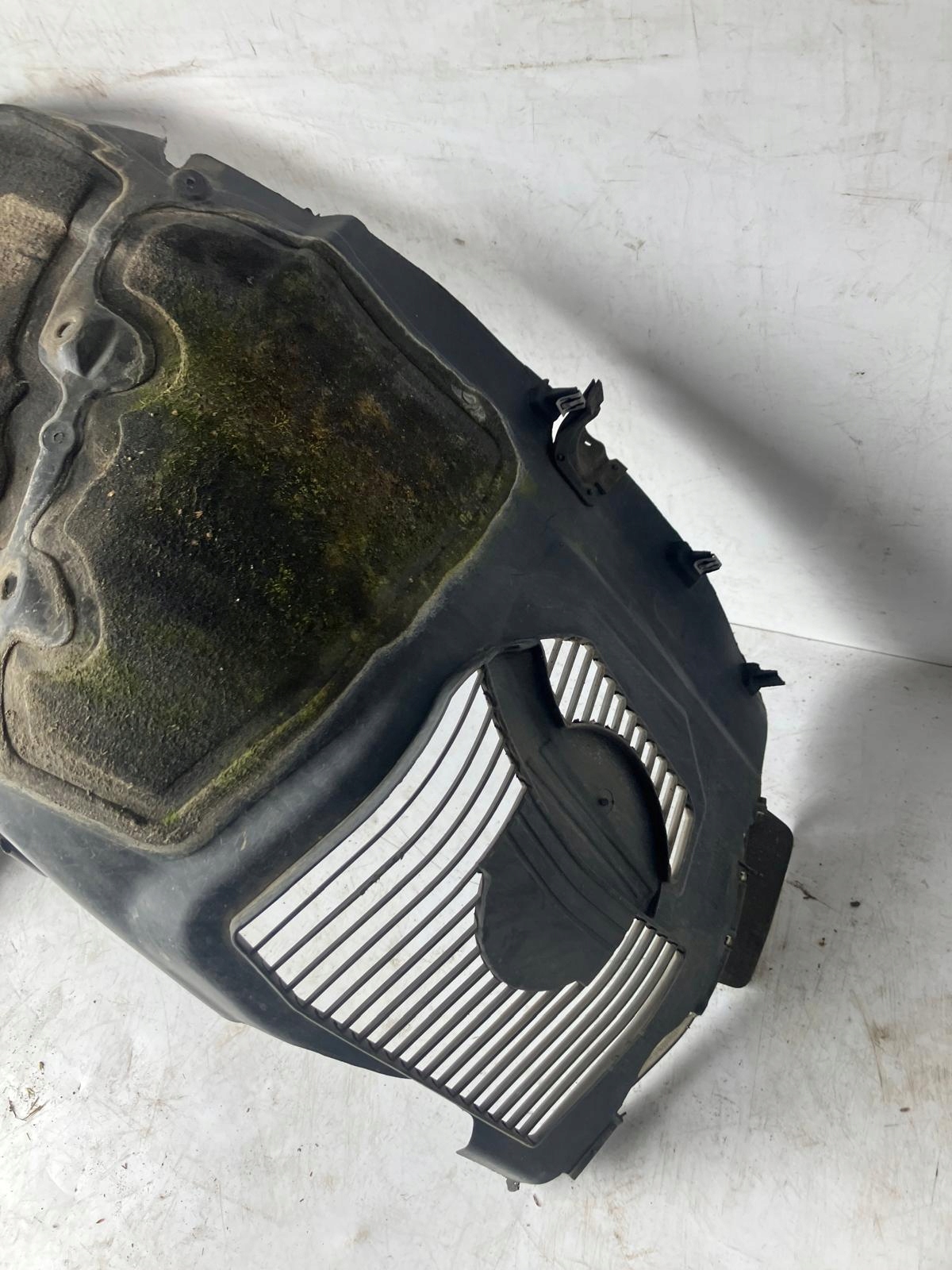 подкрылки передний левый tesla MODEL S РЕСТАЙЛИНГ 1063695-00