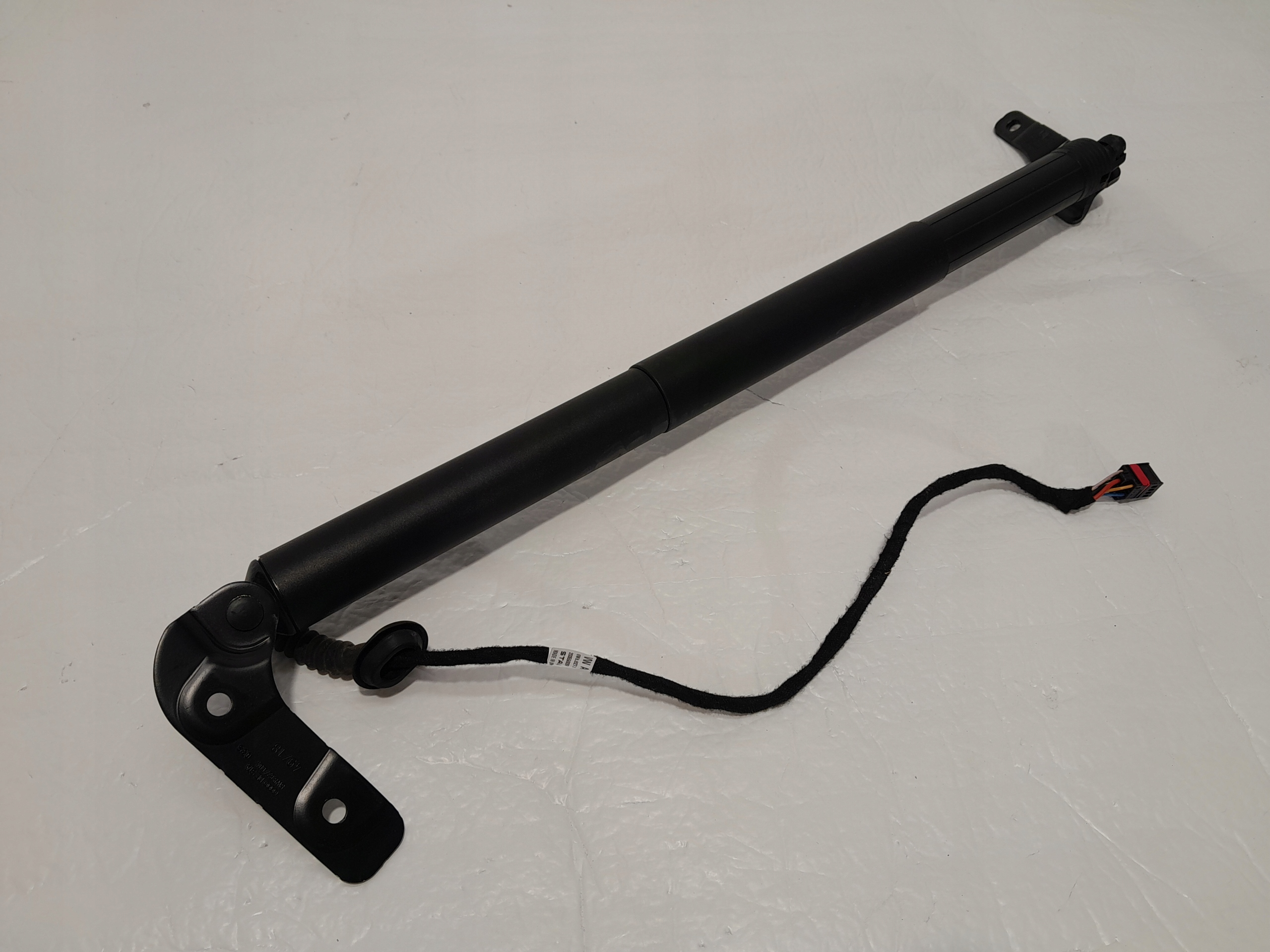 AUDI A5 F5 8W damper telescope bonnet boot 8W8827851A