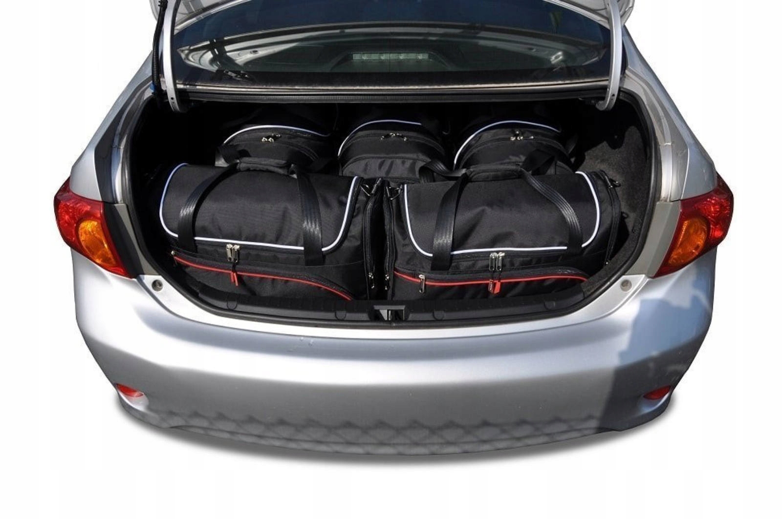 J&j Automotive Sada 5ks cestovných tašiek Aero pre Toyota Corolla Limousin