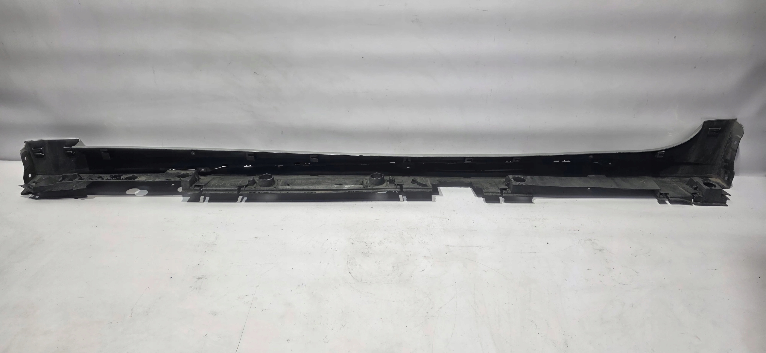 moulding threshold threshold right TOYOTA COROLLA E21 KOMBI 19- original 75851-YY030