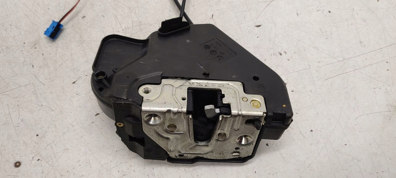 lock rear part rear right Mercedes W203