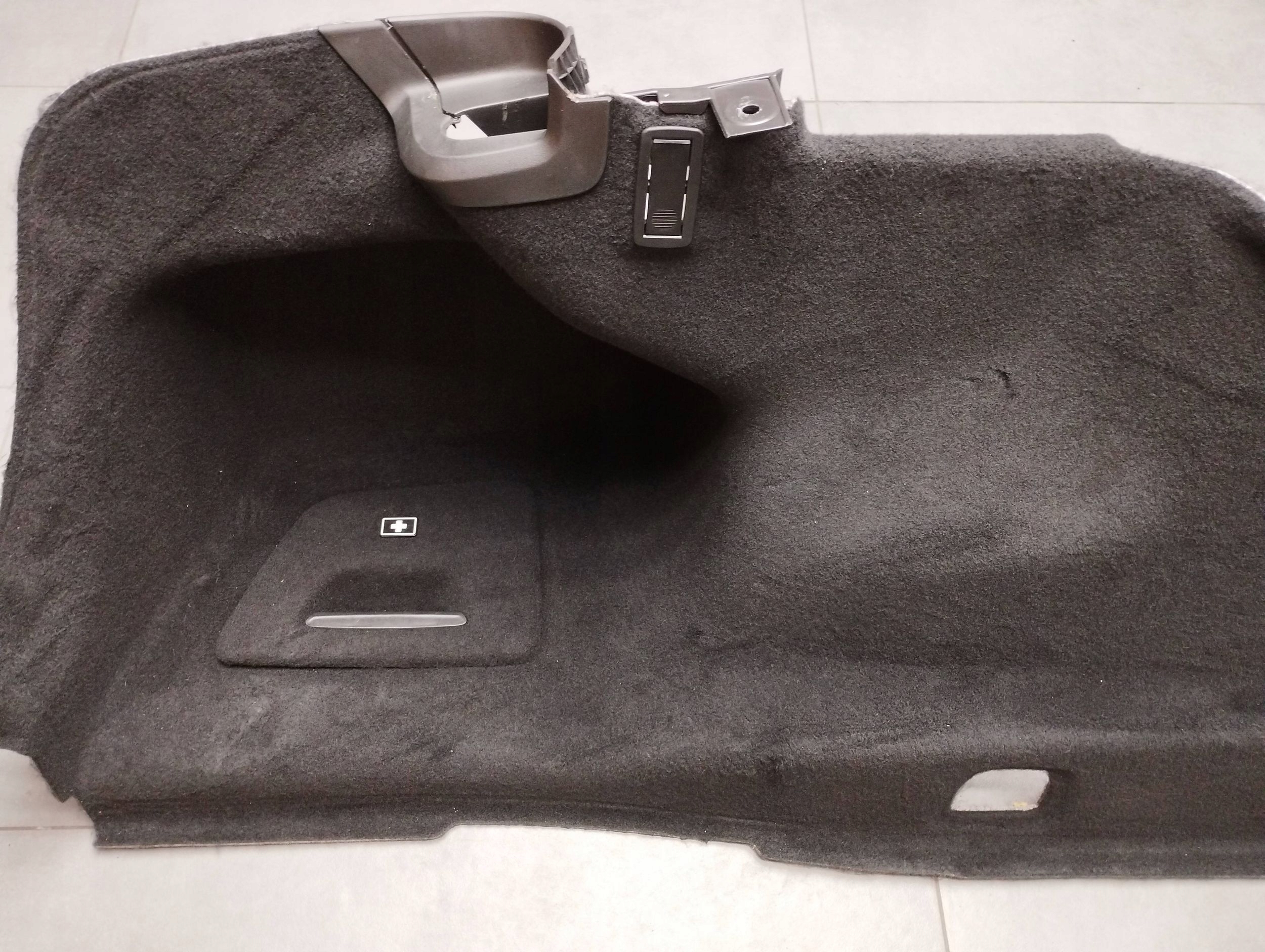 BMW 7 G11 boot upholstery left rear part 7344685