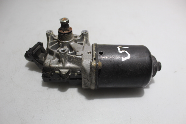 8511042130 - МОТОР СТЕКЛООЧИСТИТЕЛЯ ПЕРЕДНИЙ TOYOTA RAV4 II
