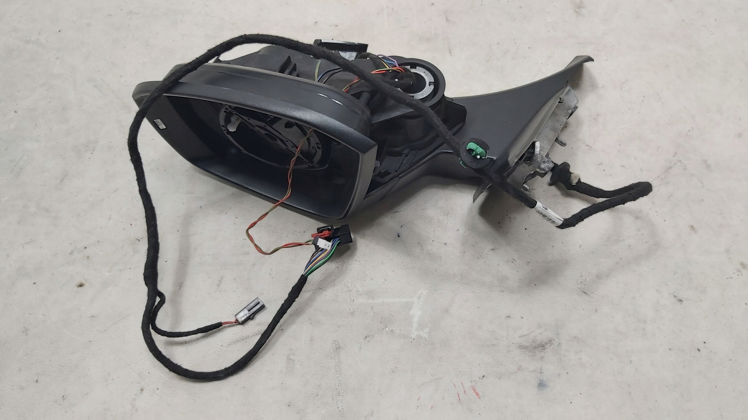 Зовнішнє дзеркало ліве VW PASSAT B8 9 + 2 PIN