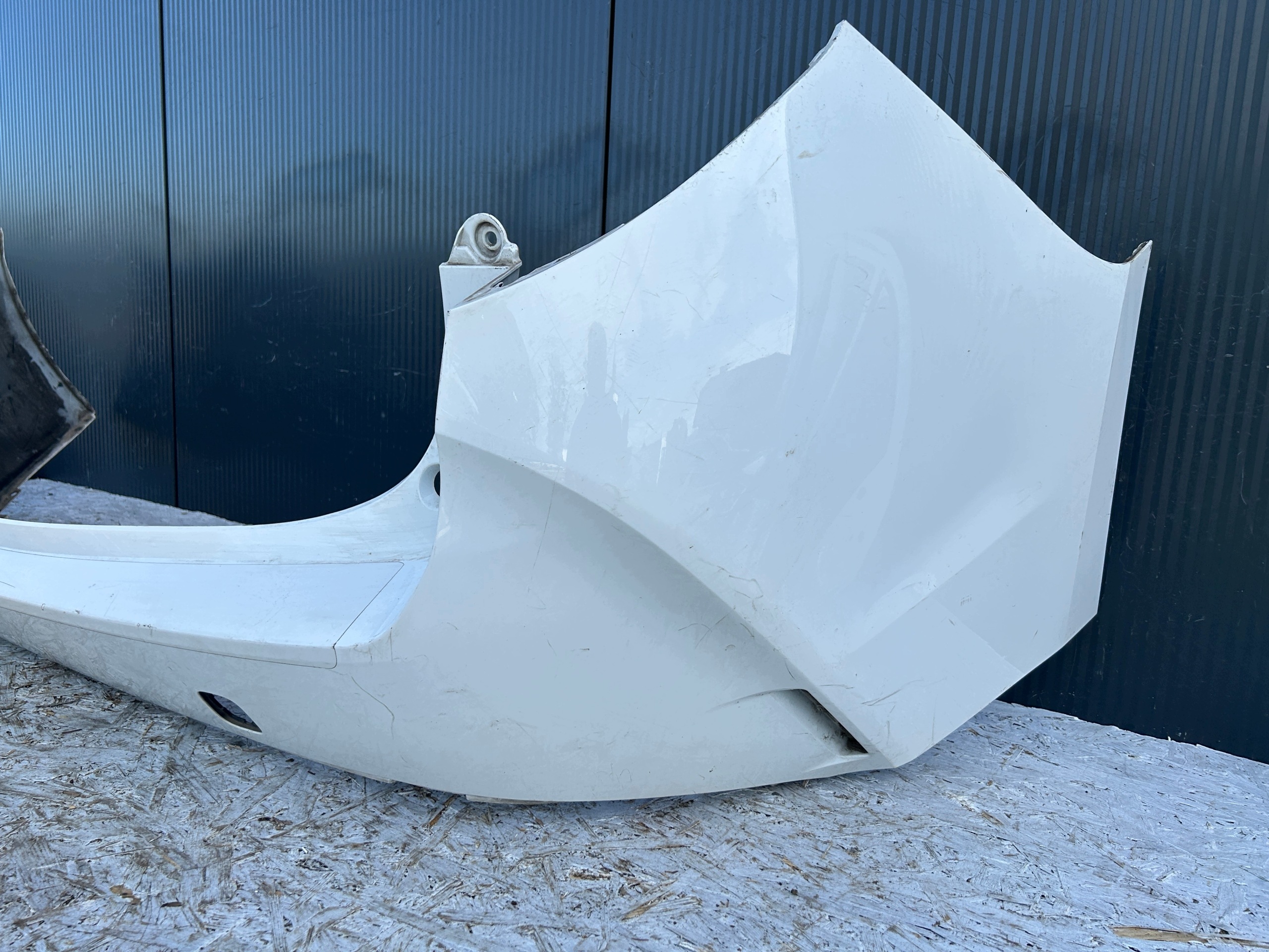 stoßstange heck hinten TOYOTA COROLLA E21 KOMBI 18