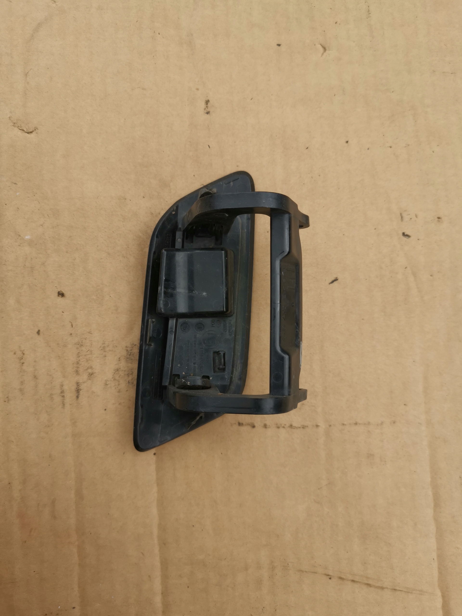 Couvre Lave phare AUDI A6 C8 4k0807787b