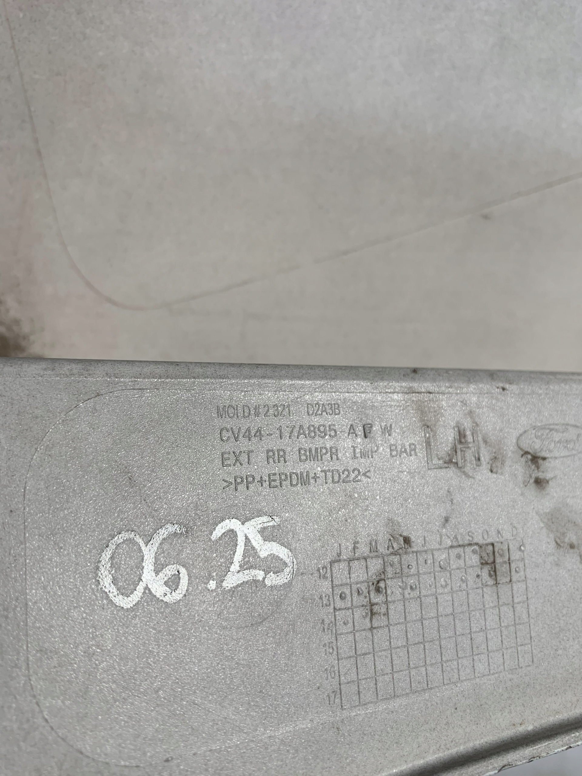 corner left rear bumper Ford Kuga 2 II 12r 2012 CV44-17A895-AF 06.25