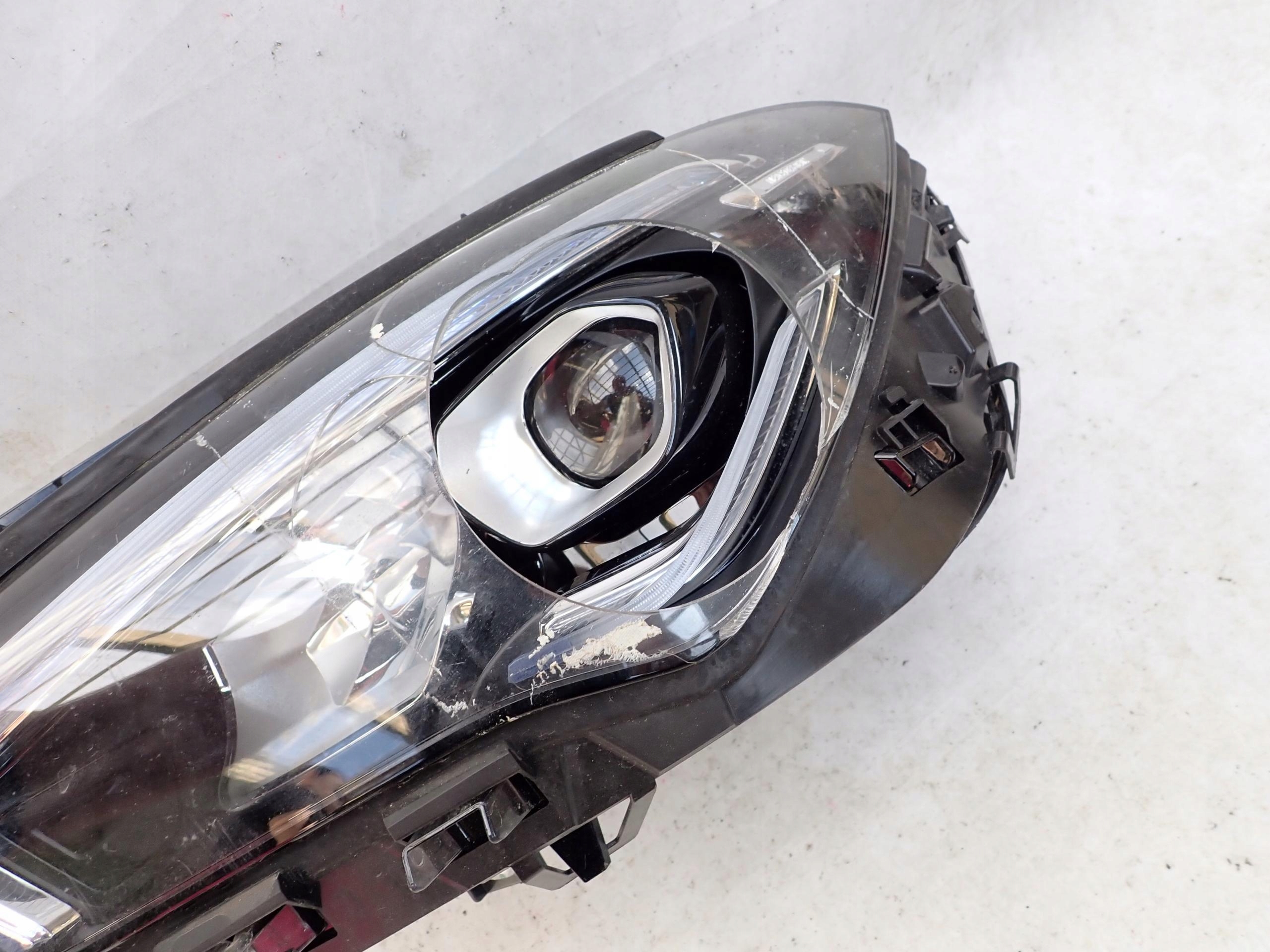 MERCEDES CLA W118 C118 19- light left front front FULL LED A1189062500