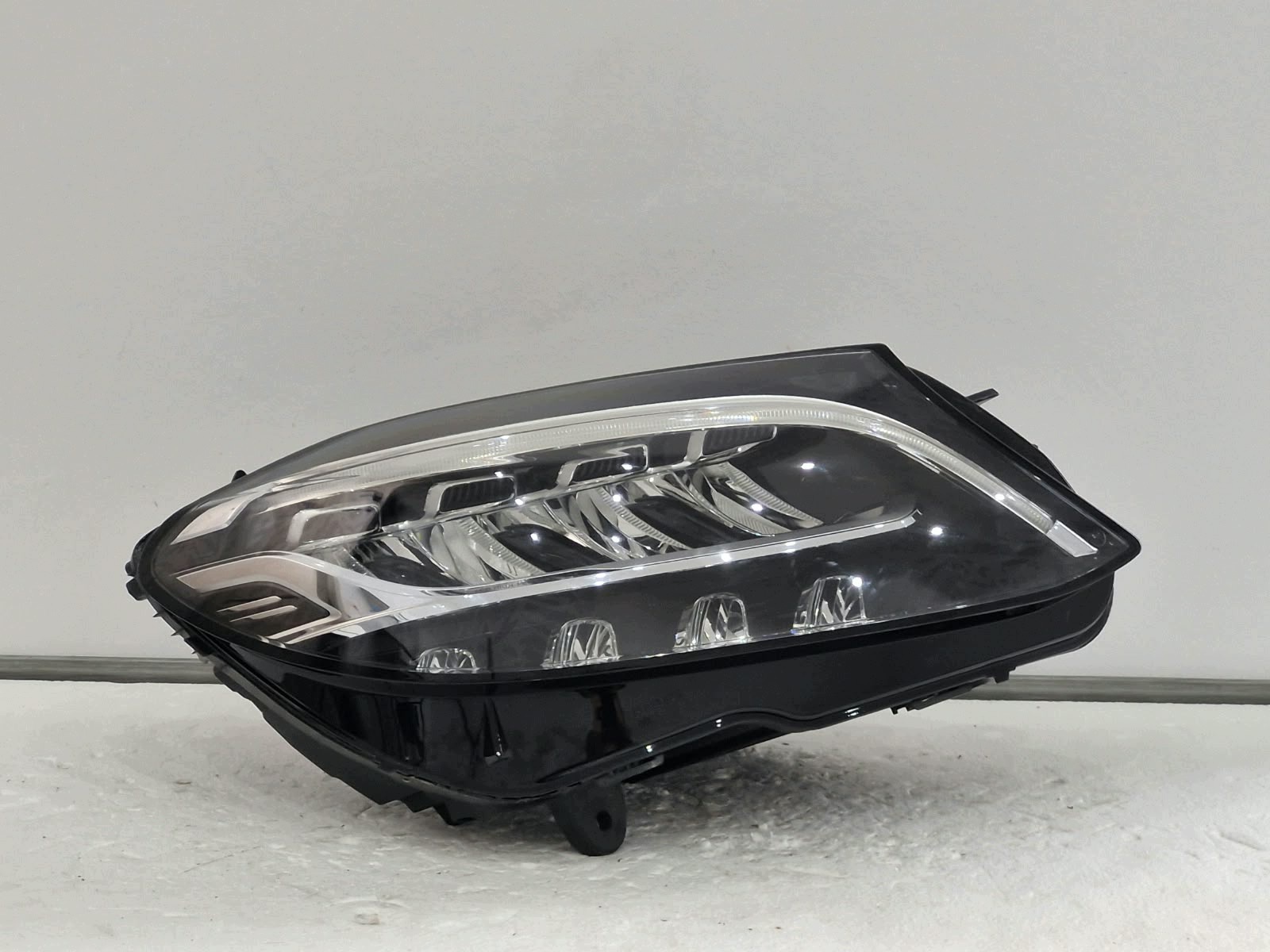 light right Mercedes C Klasa W205 LIFT FULL LED High Performance LED