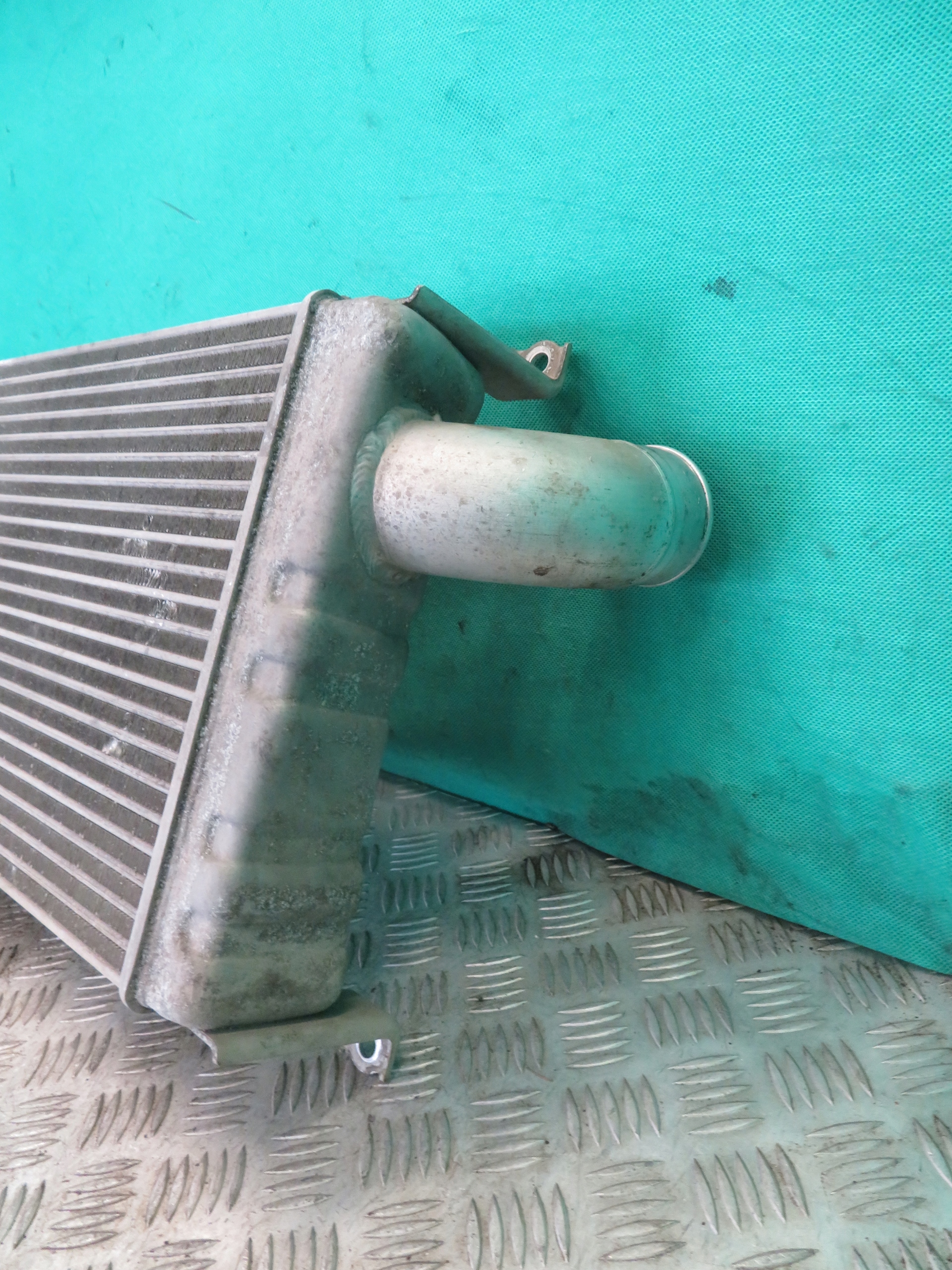 Kühler luft INTERCOOLER MITSUBISHI CANTER FUSO 3.0 21R