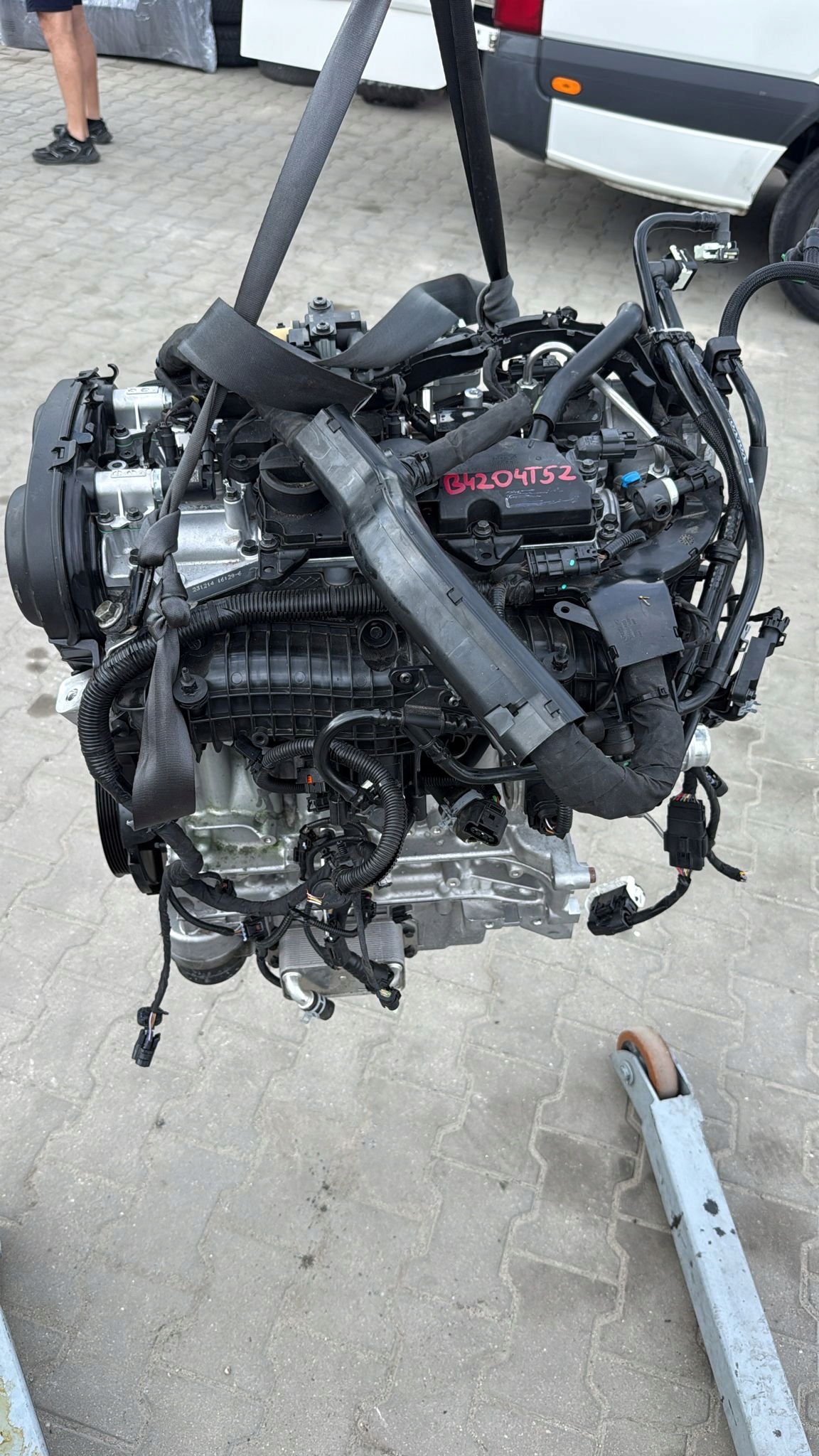 engine complete VOLVO 2,0 B4204T52 5TYS KM