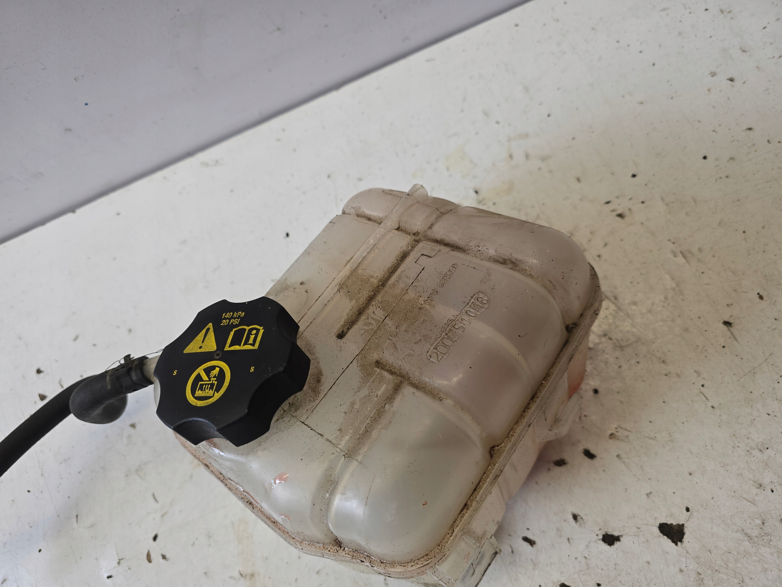 OPEL INSIGNIA A ekspanziona posuda gasa 22953219 original