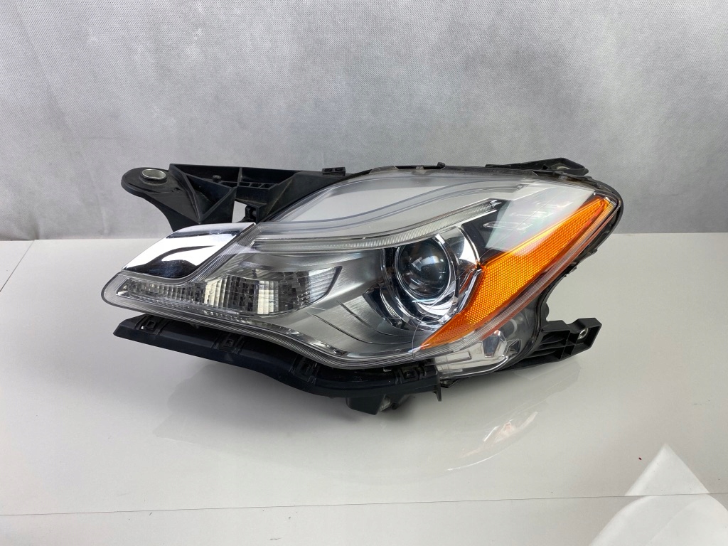 Lampa PRZEDNIA LEWA Maserati Quattroporte M156