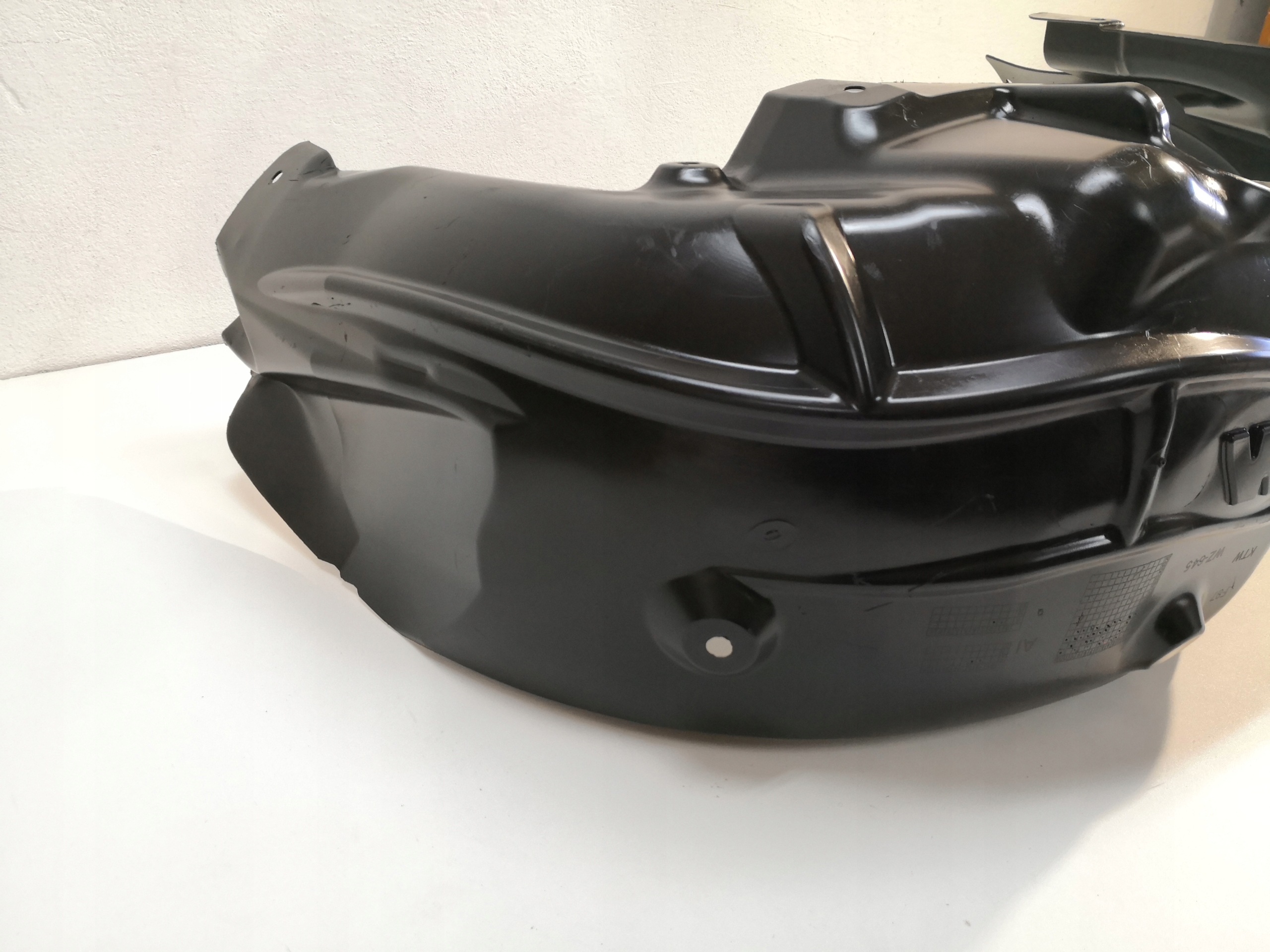 подкрылки BMW M2 F87 левый зад