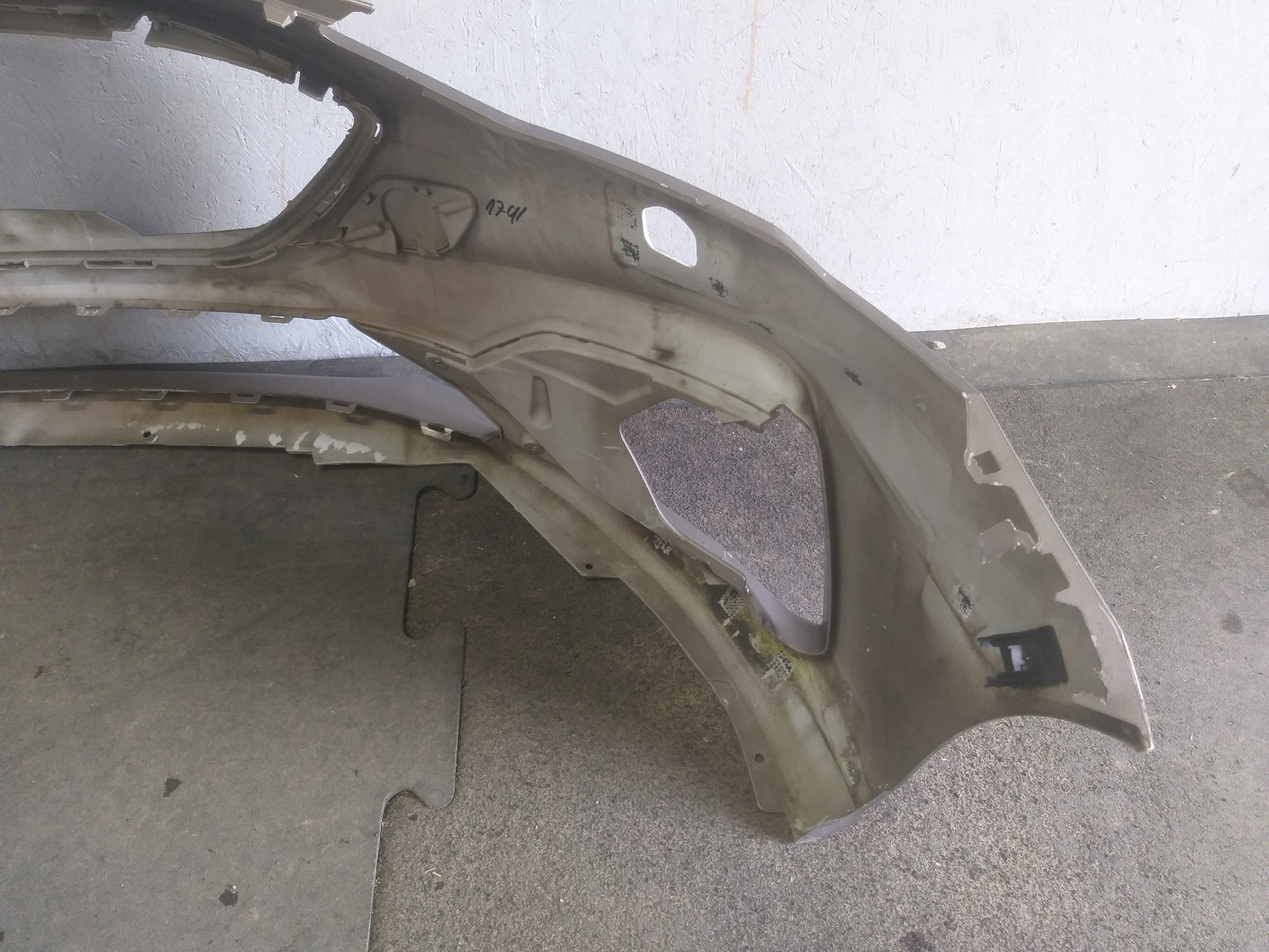 Stoßstange vorne FORD FOCUS MK4 ST