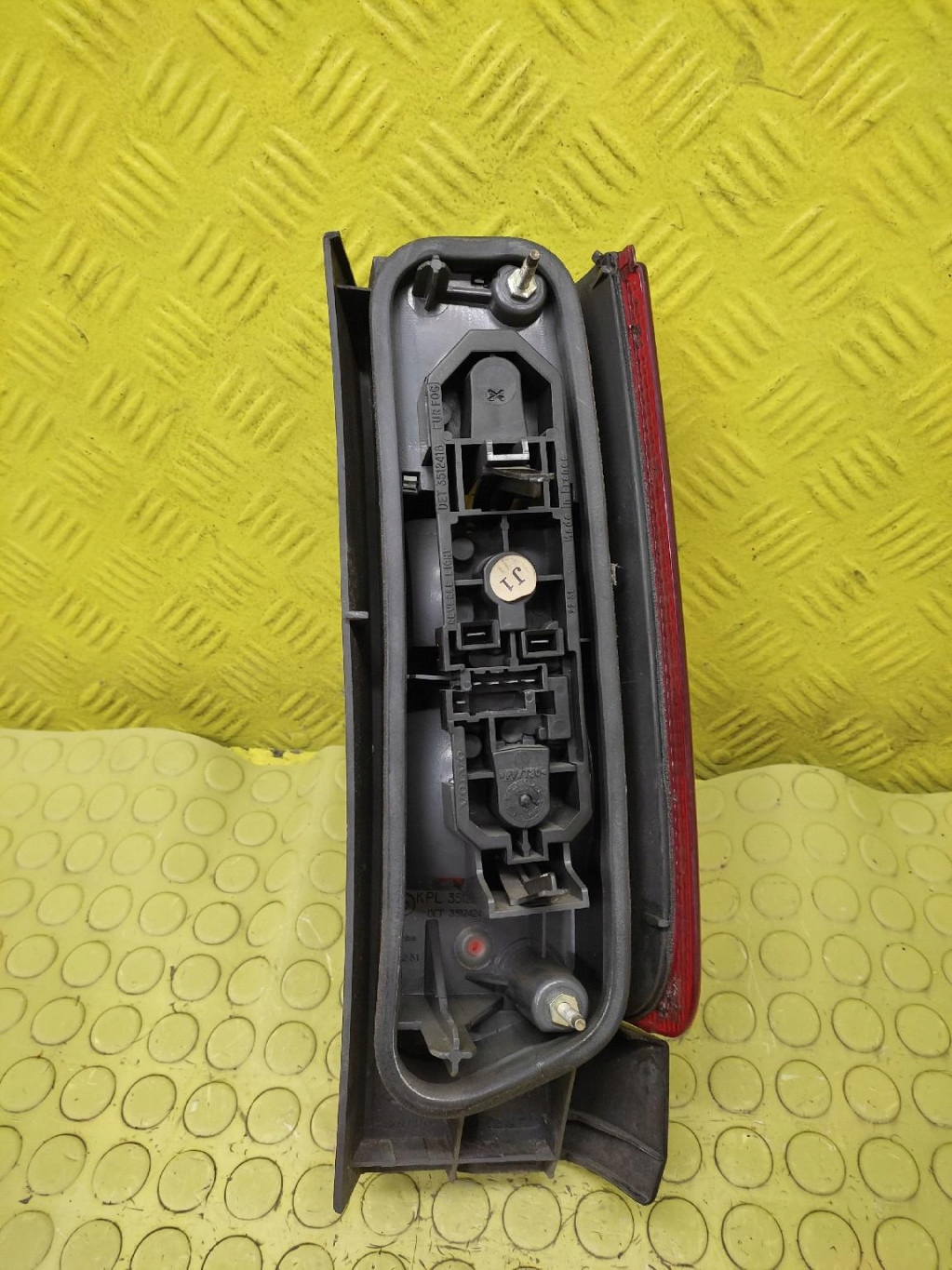 VOLVO V70 light left rear part