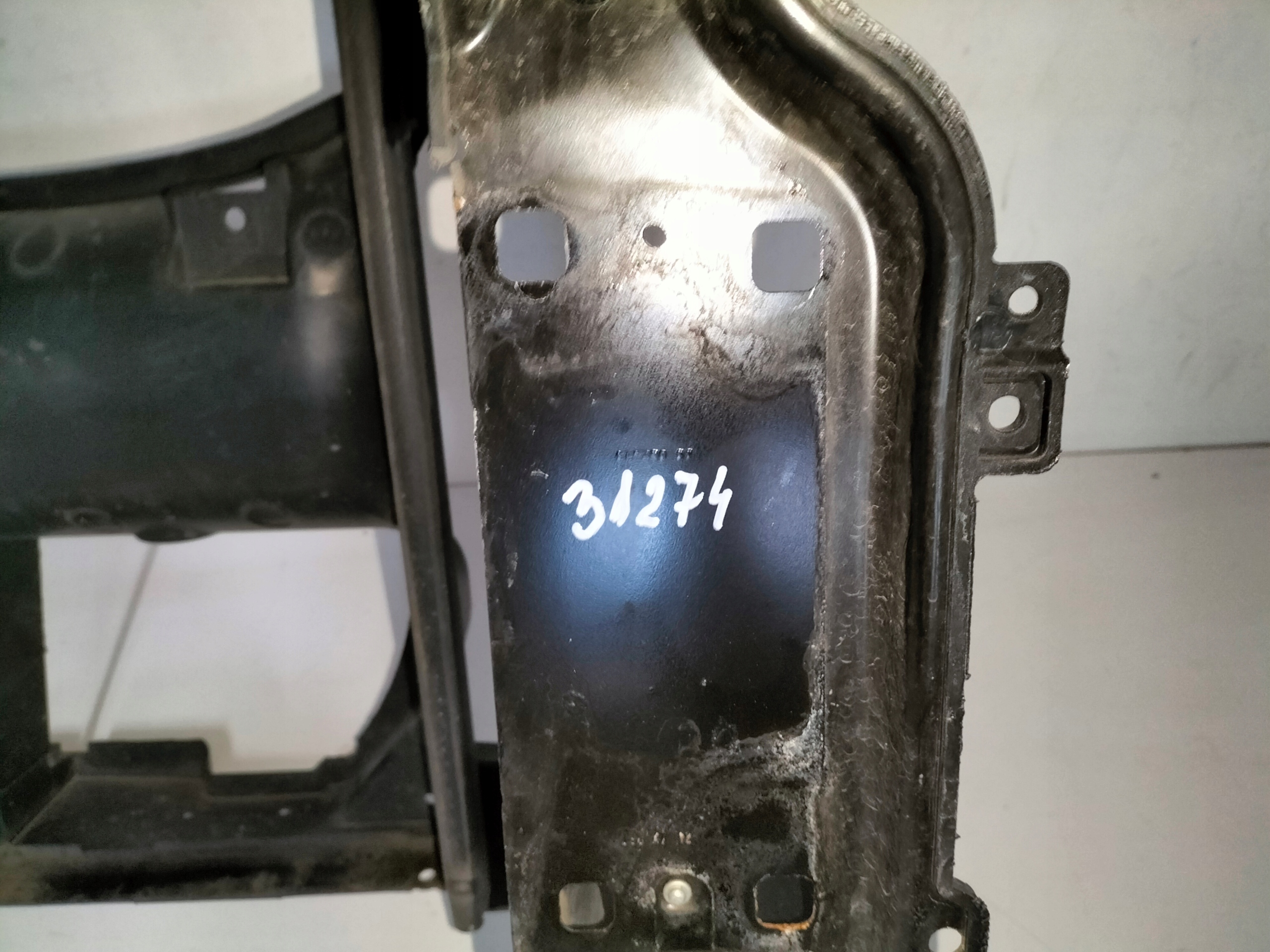 support panel for radiators front BMW 3 E90 04-12 without wersji M